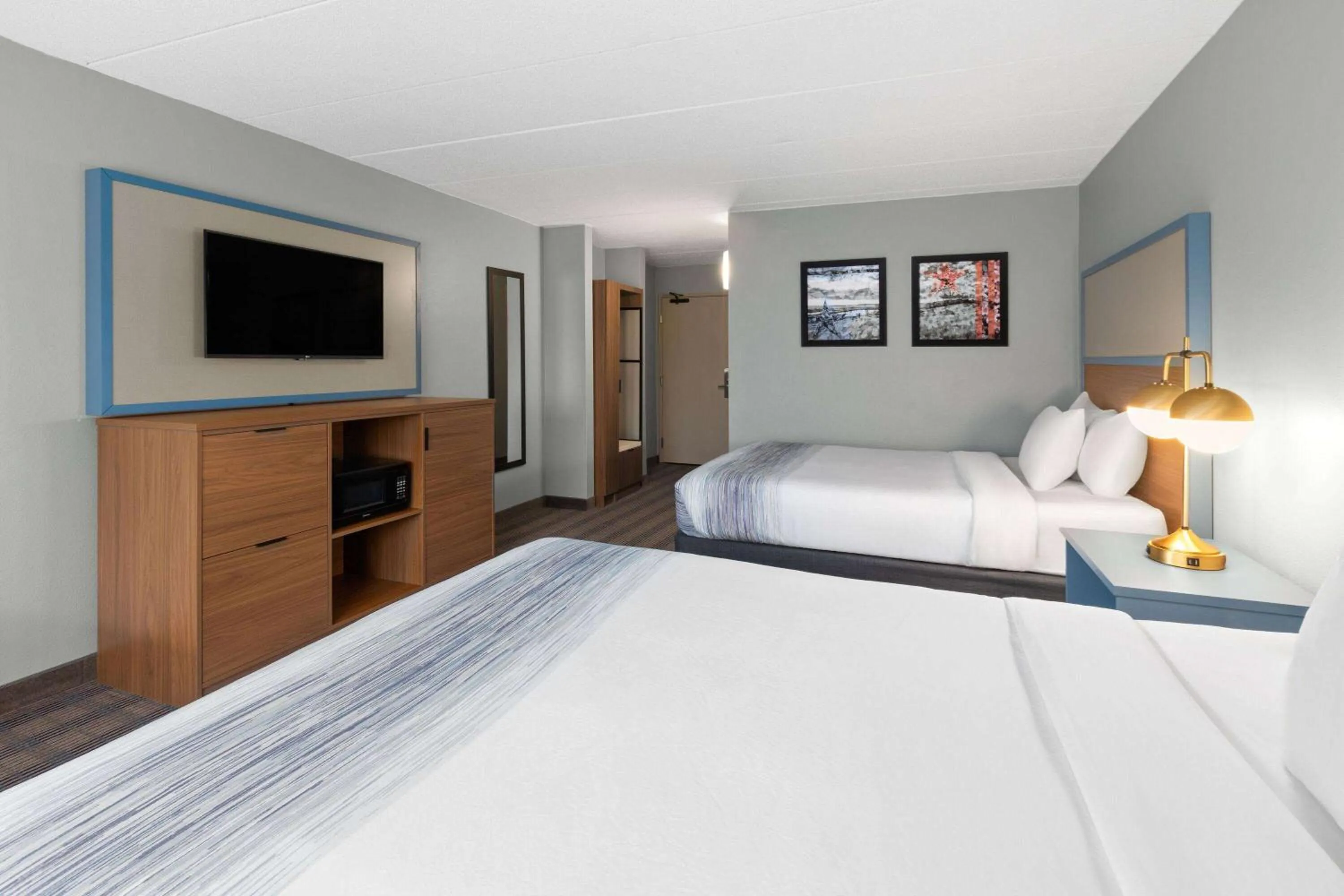 Photo of the whole room, Bed in AmericInn by Wyndham North Branch