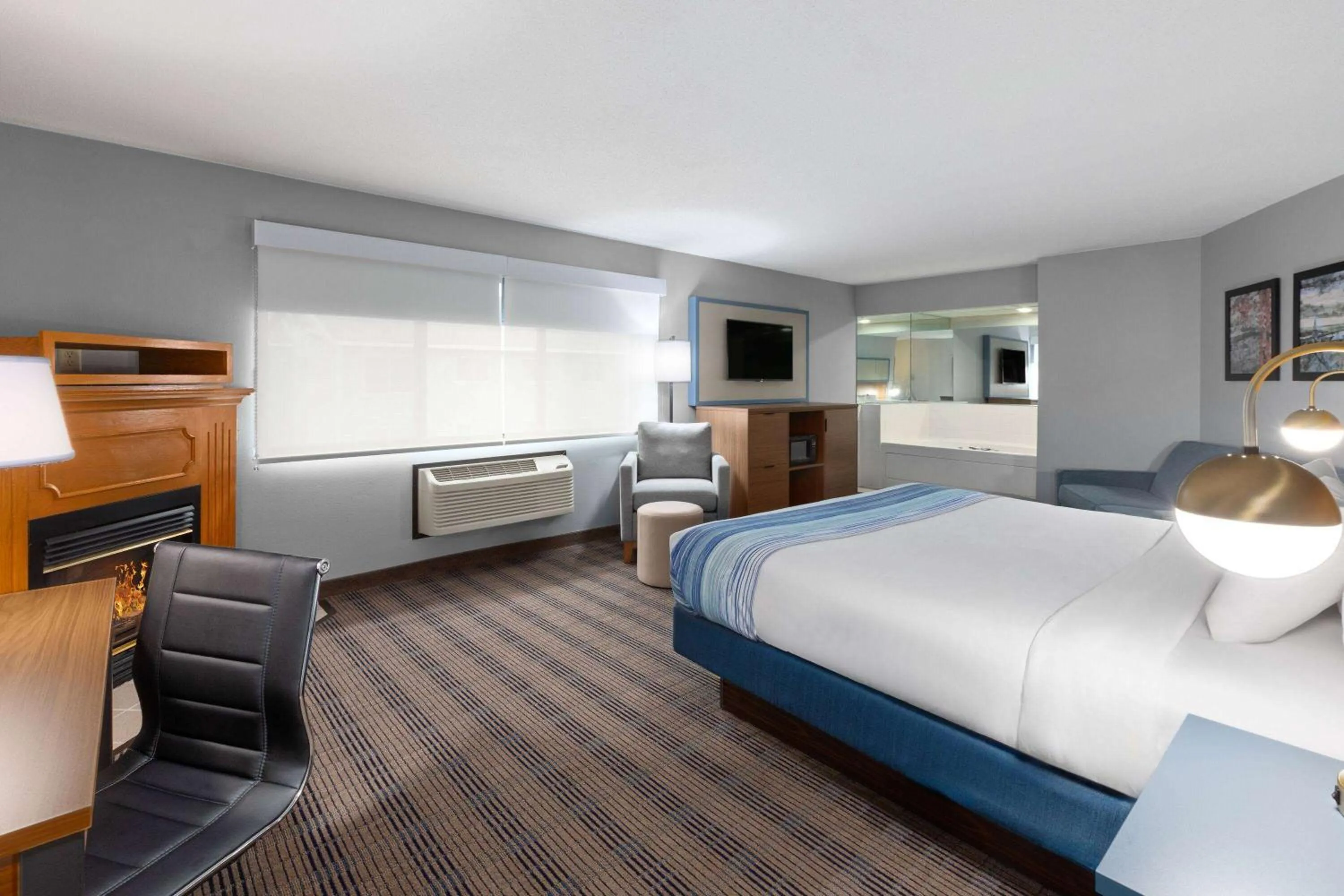 Photo of the whole room, Bed in AmericInn by Wyndham North Branch