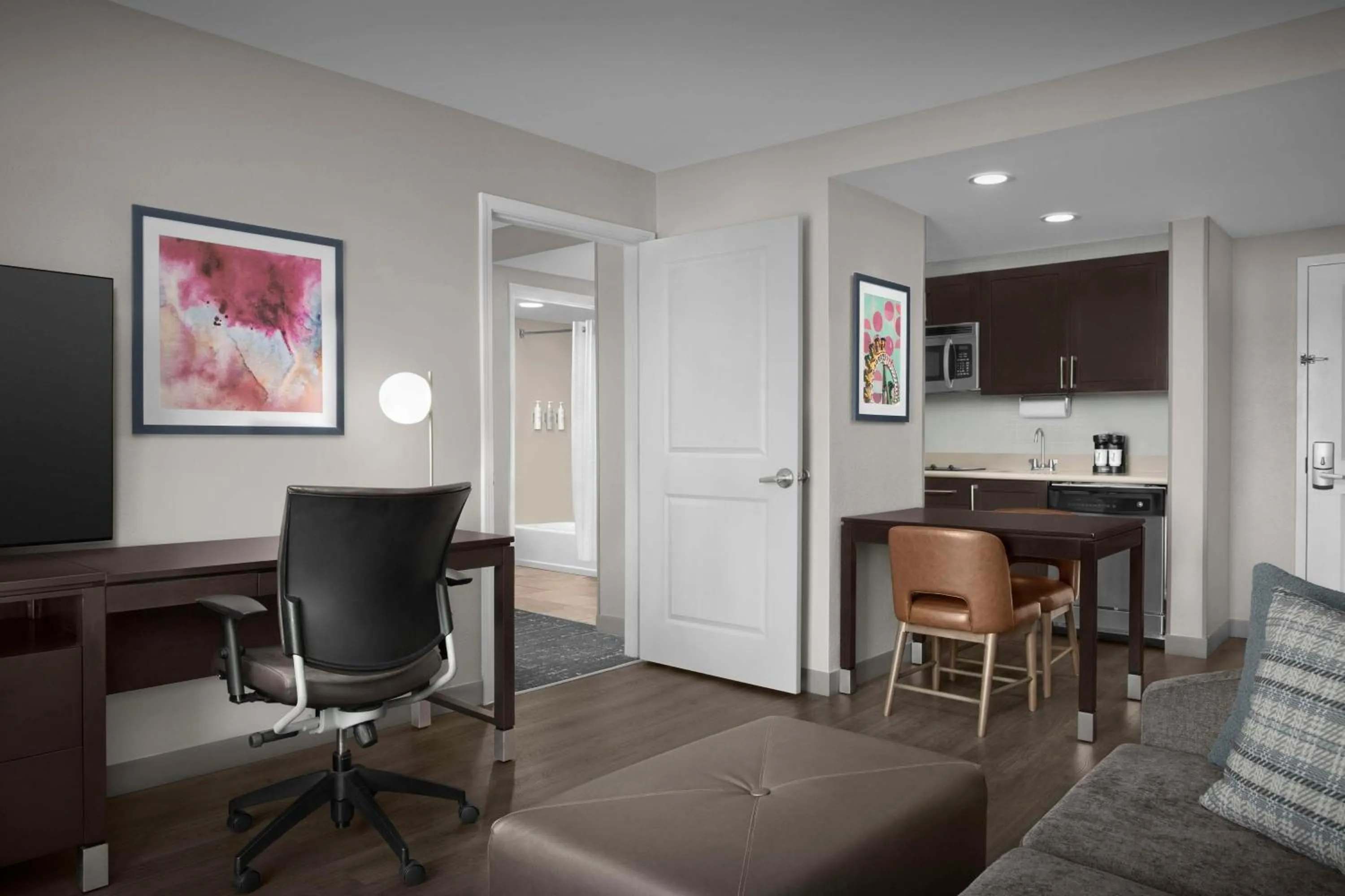 Kitchen or kitchenette in Homewood Suites by Hilton Orlando Airport