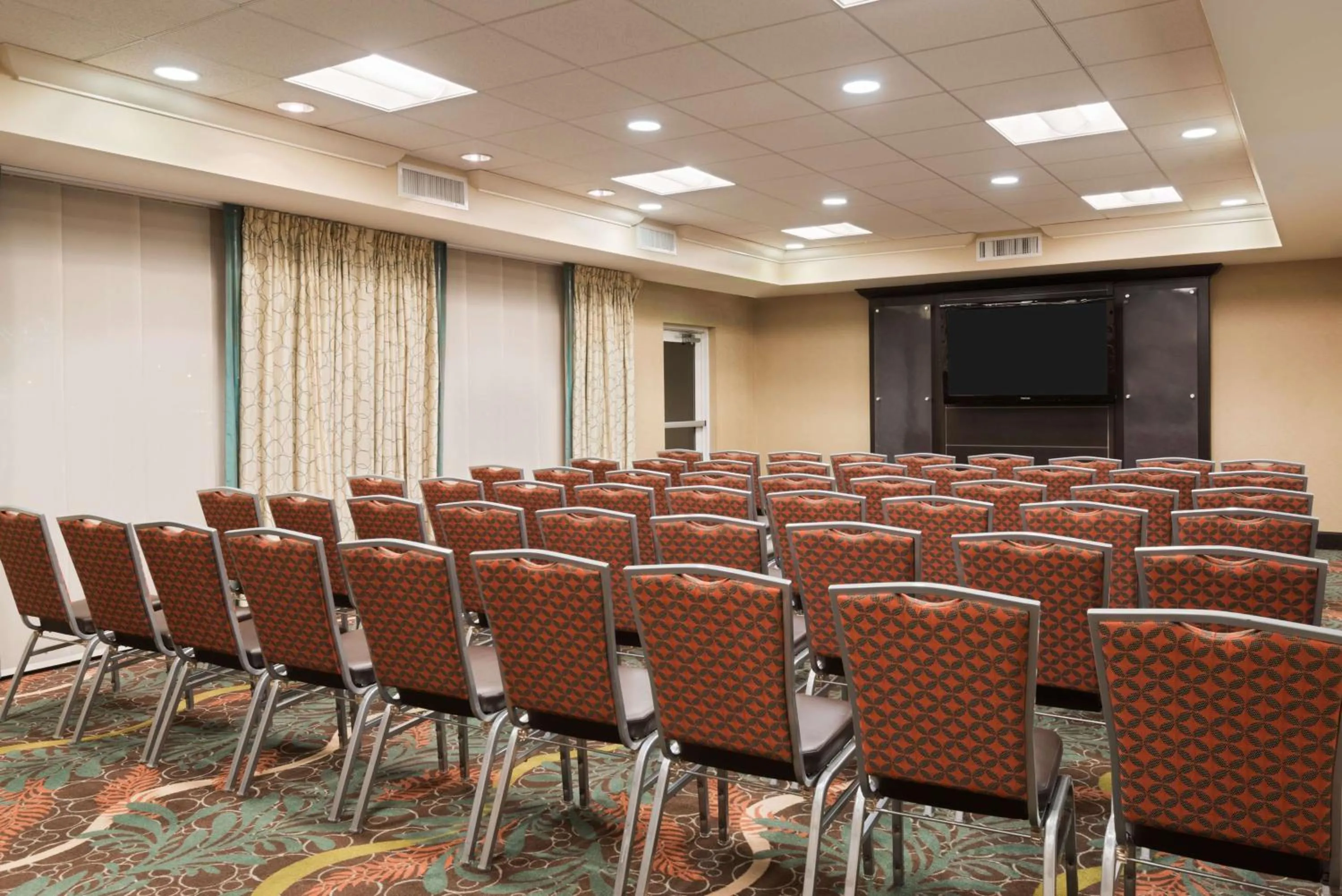 Meeting/conference room in Homewood Suites by Hilton Orlando Airport