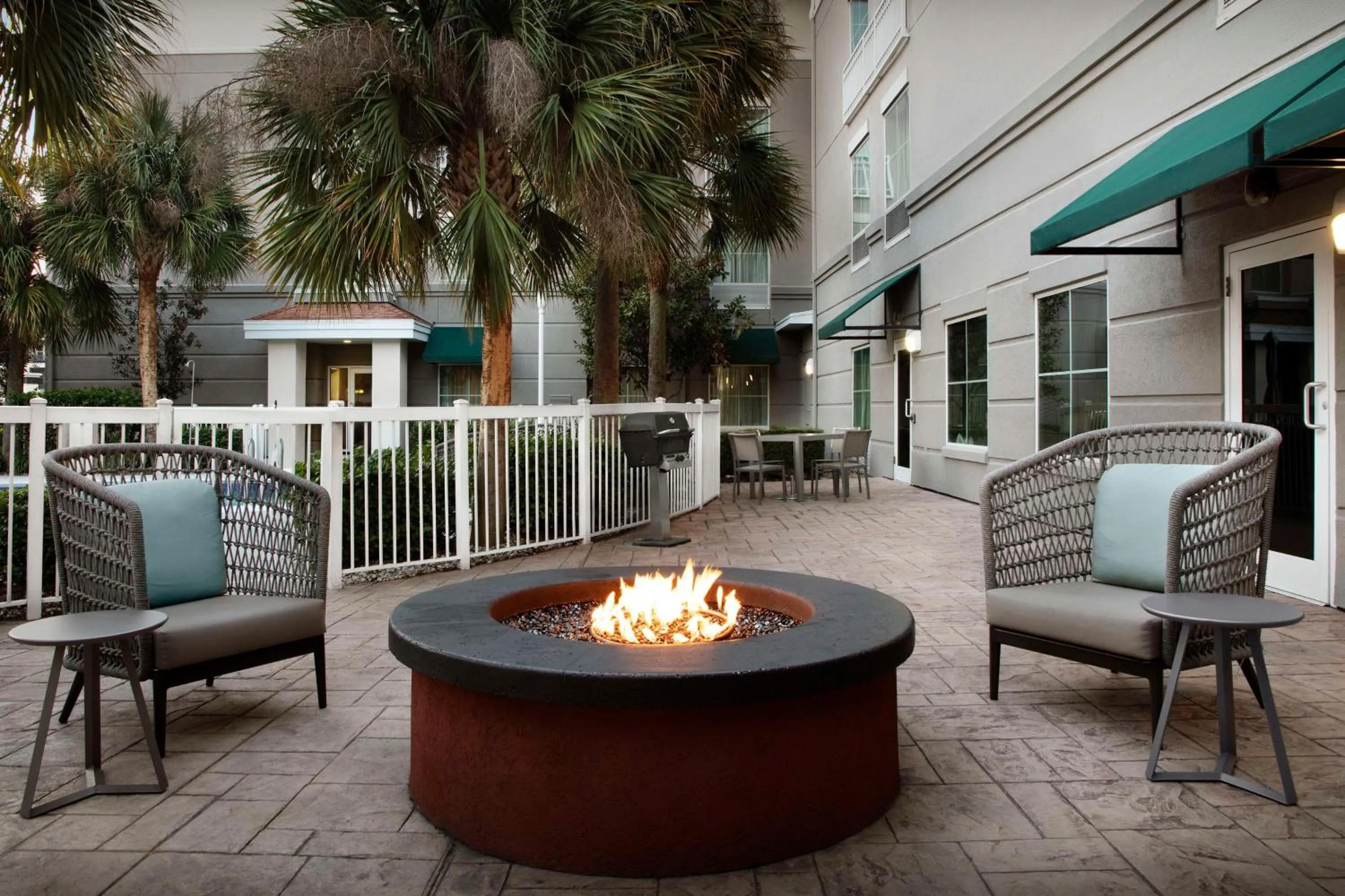 Patio in Homewood Suites by Hilton Orlando Airport