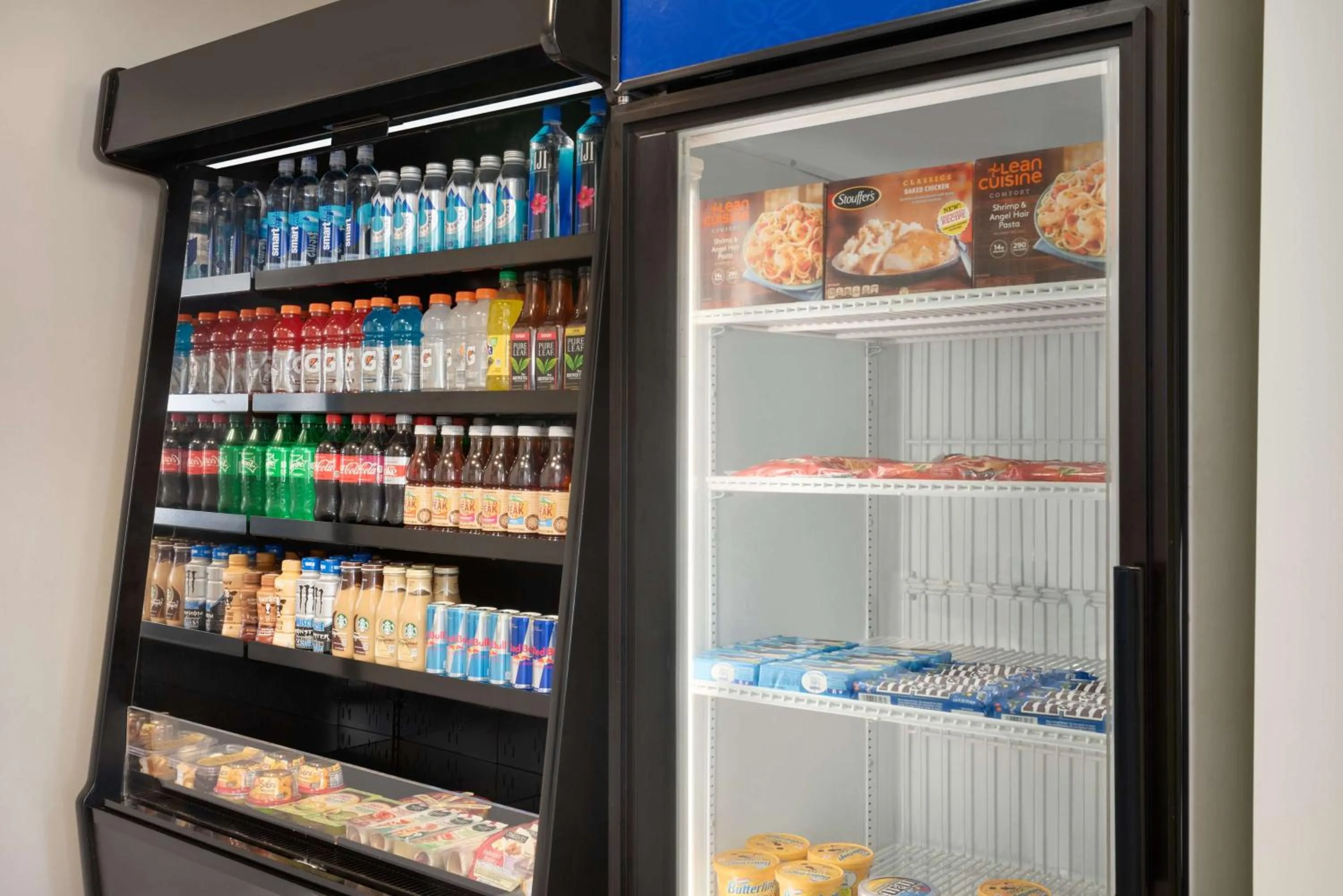 Restaurant/places to eat in Hilton Garden Inn Fort Wayne