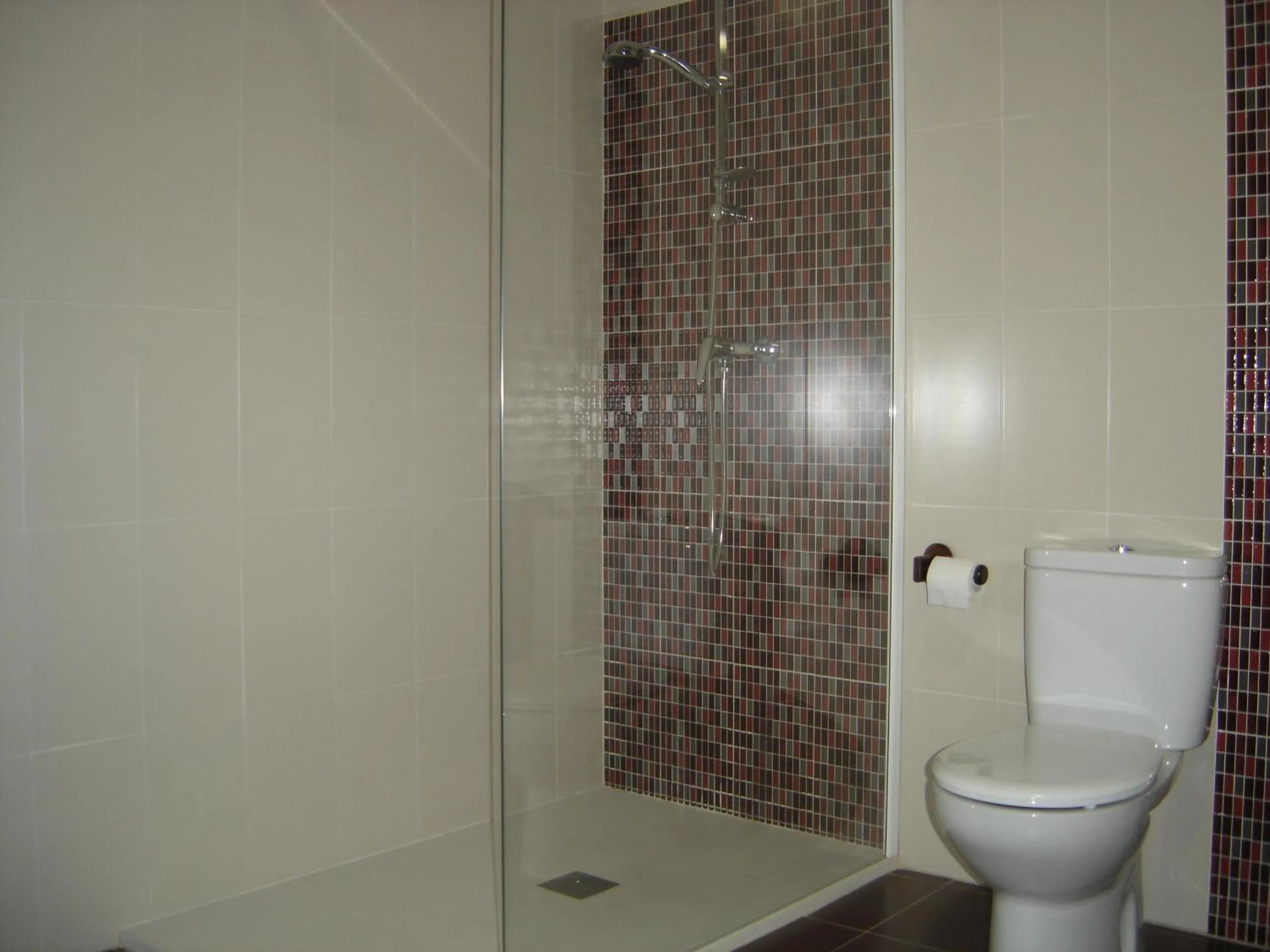 Shower in Agroturismo "La Bardena Blanca II"