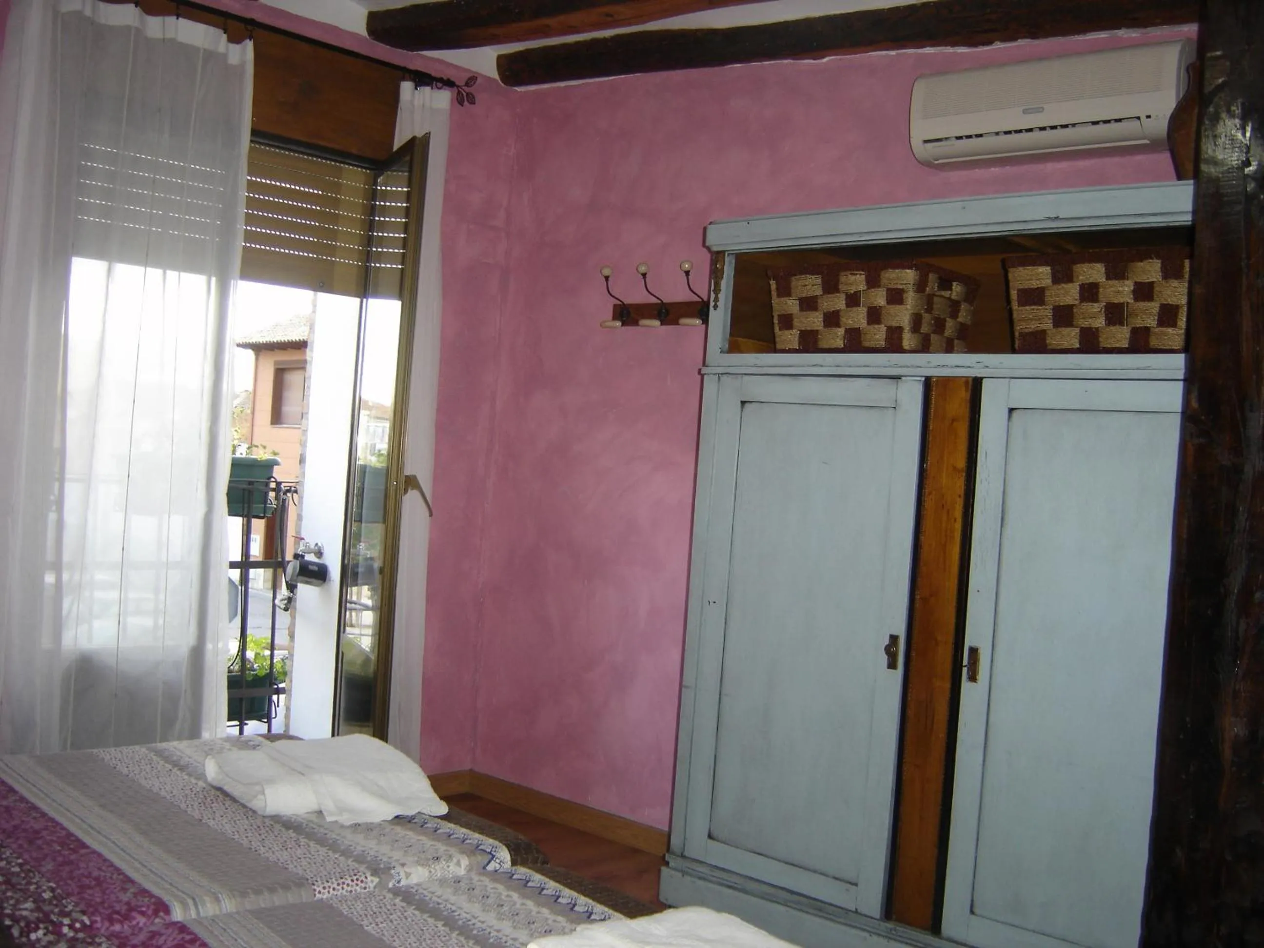 Bed in Agroturismo "La Bardena Blanca II"