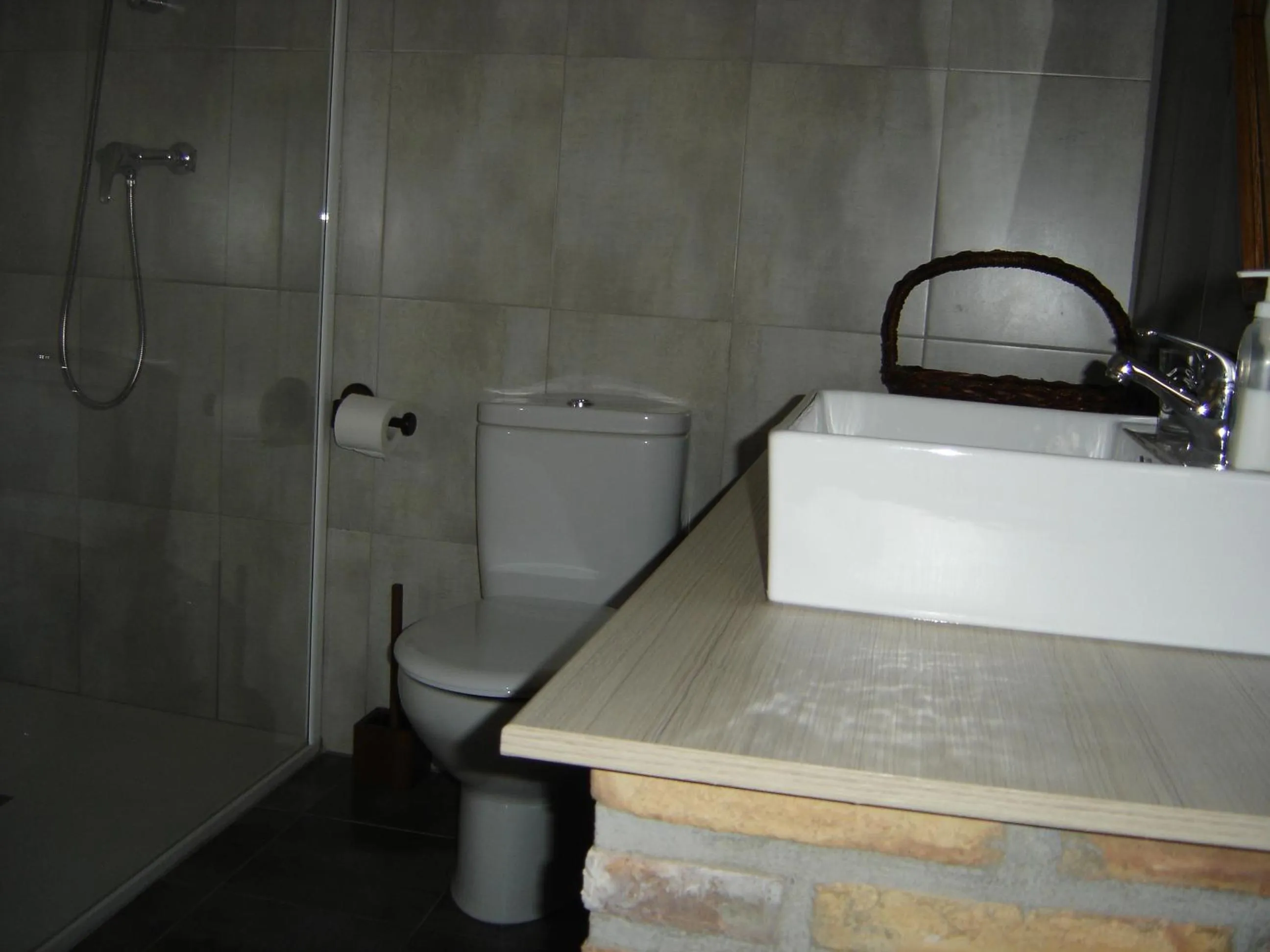 Toilet in Agroturismo "La Bardena Blanca II"