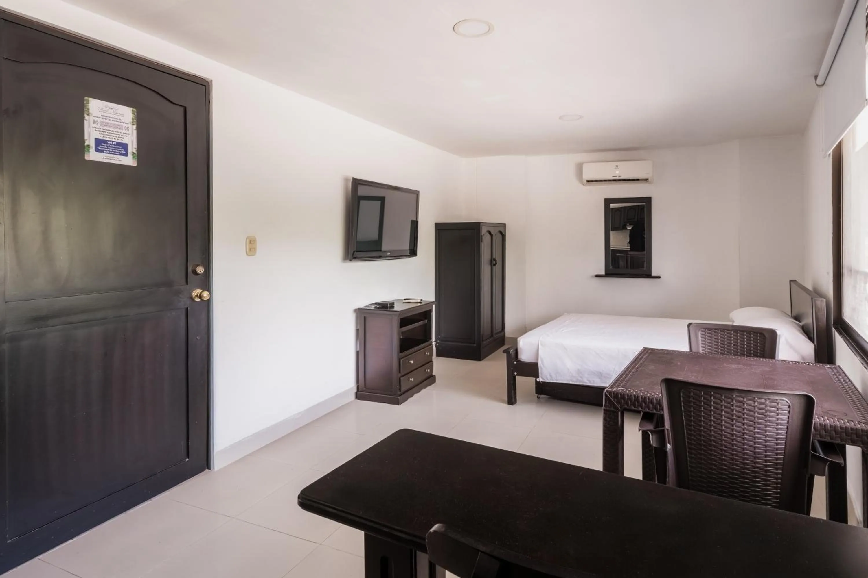 TV and multimedia, Bed in Aparta Hotel Roca Marina