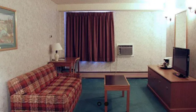 TV and multimedia in Blue Bird Hotel