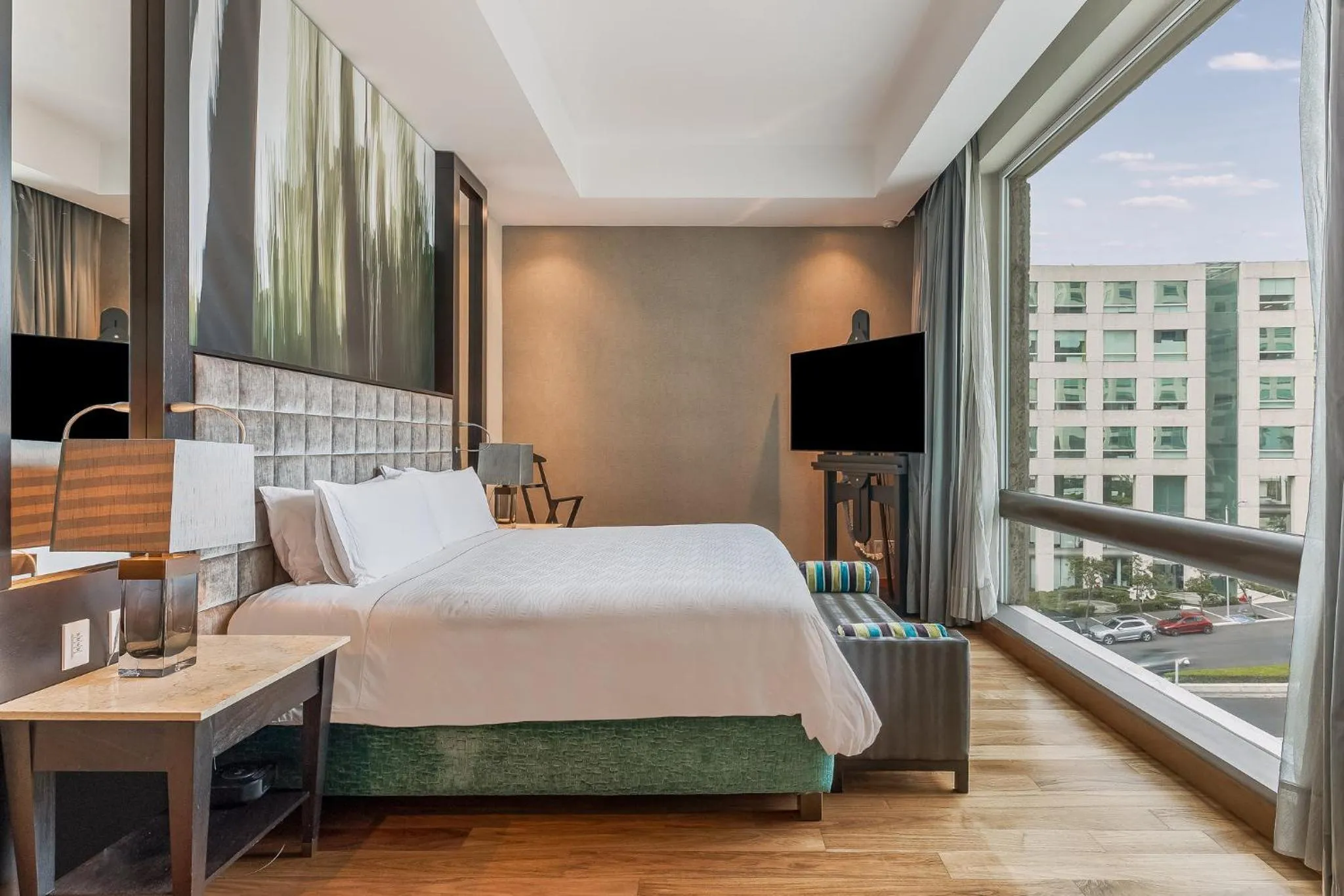 Photo of the whole room, Bed in Live Aqua Ciudad de Mexico Bosques de las Lomas