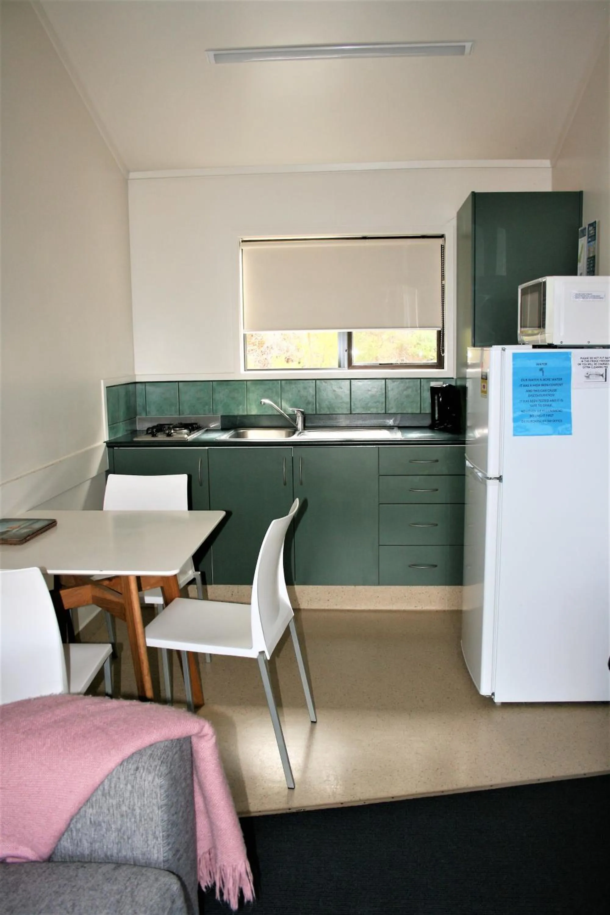 Kitchen or kitchenette in Whatuwhiwhi TOP 10 Holiday Park