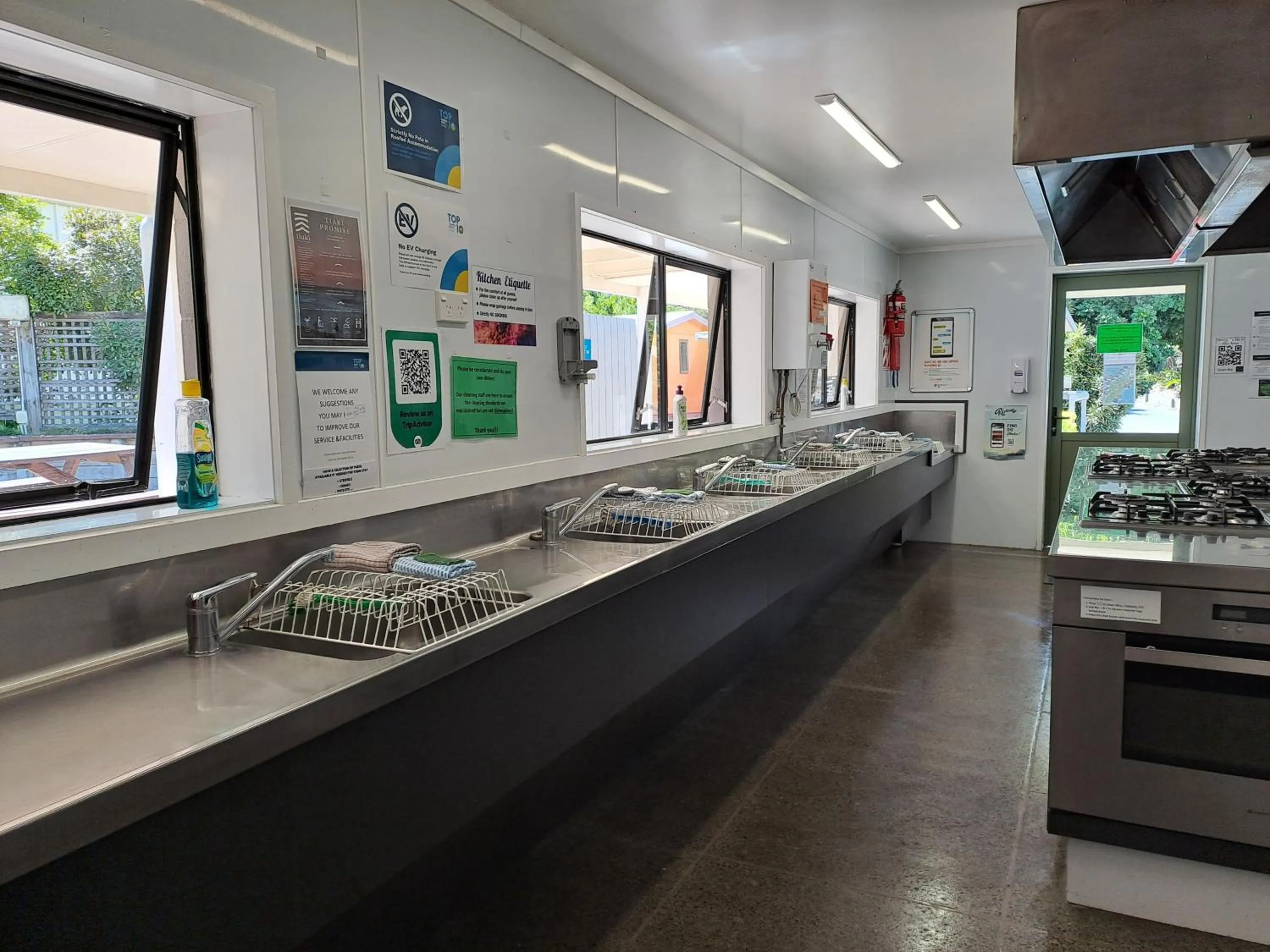 Communal kitchen in Whatuwhiwhi TOP 10 Holiday Park