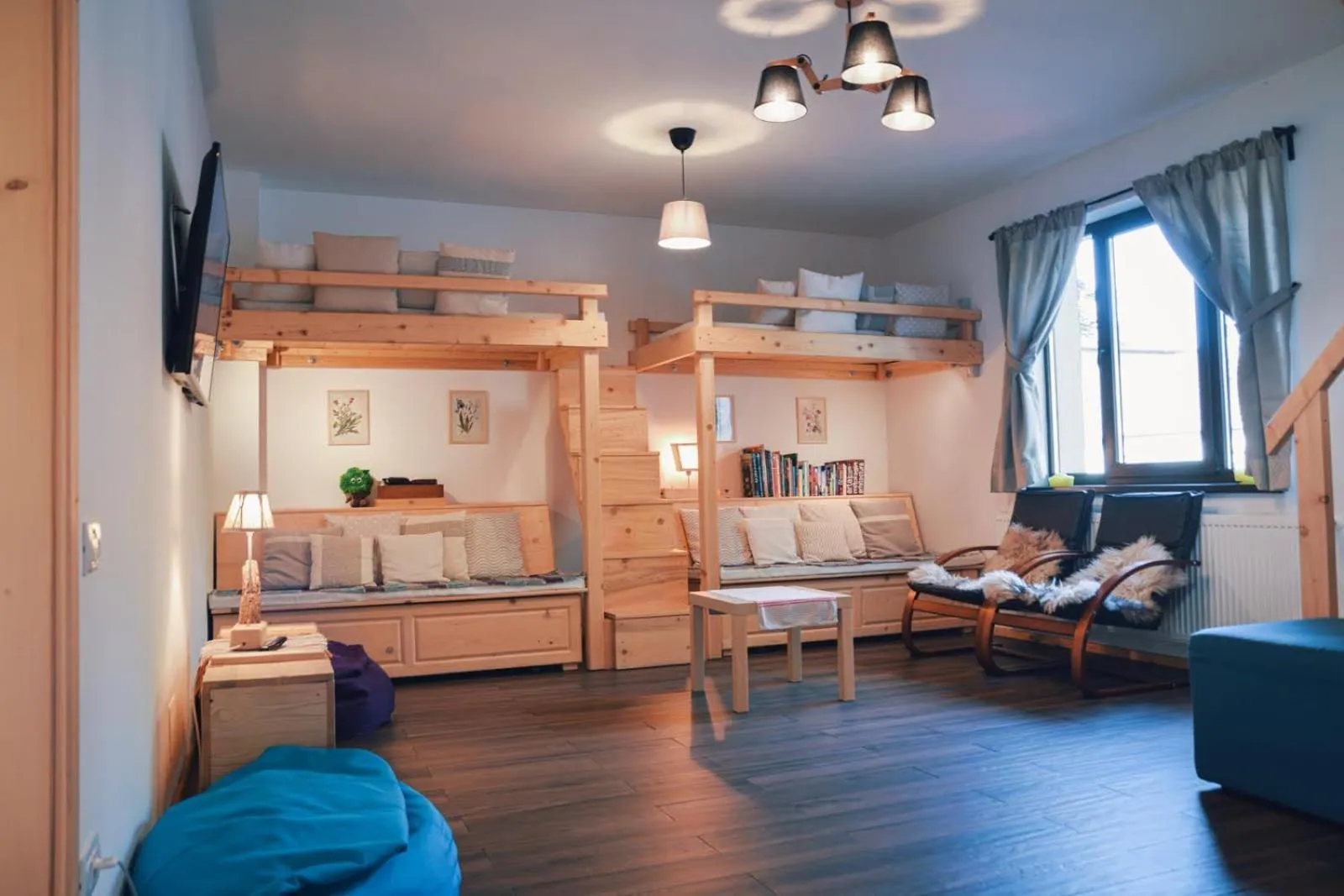 Living room, Bed in Zozo Hostel