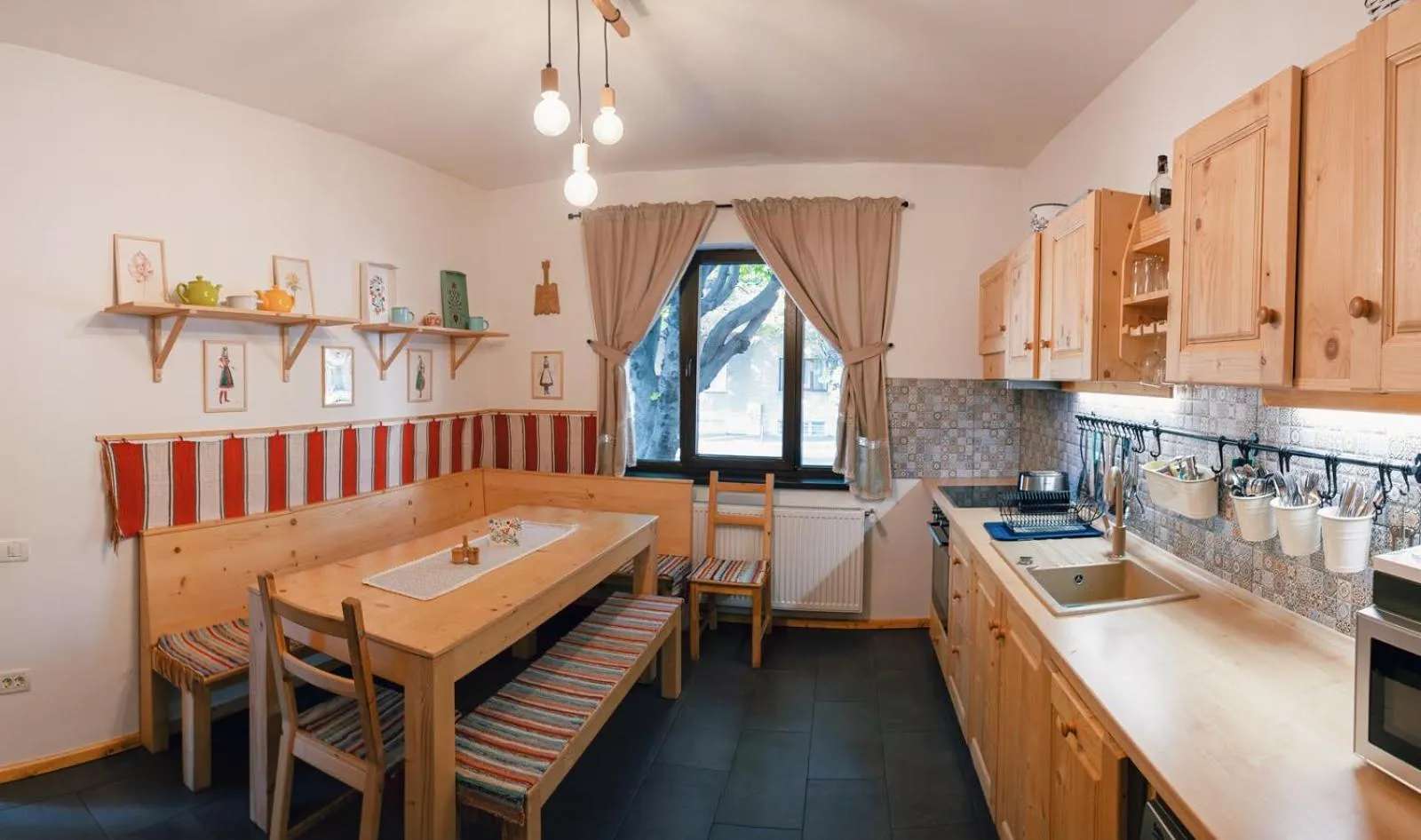 kitchen in Zozo Hostel