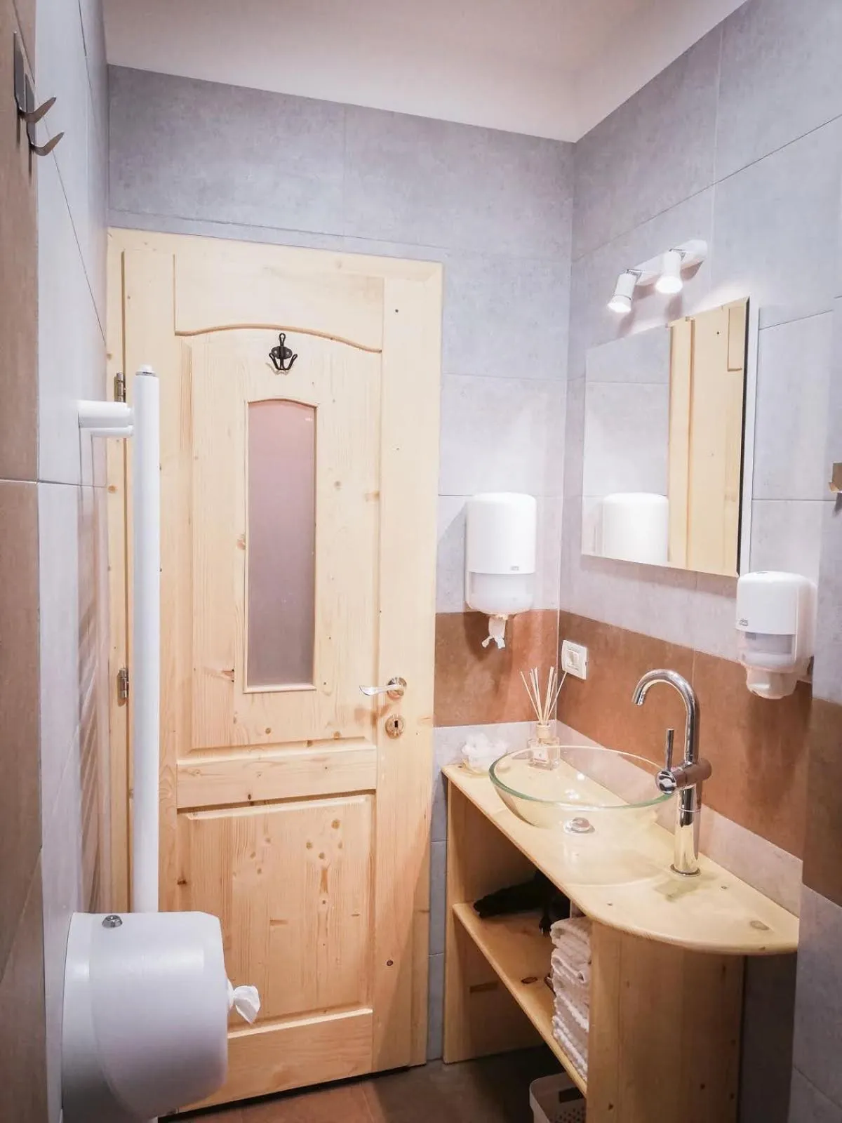 Bathroom in Zozo Hostel