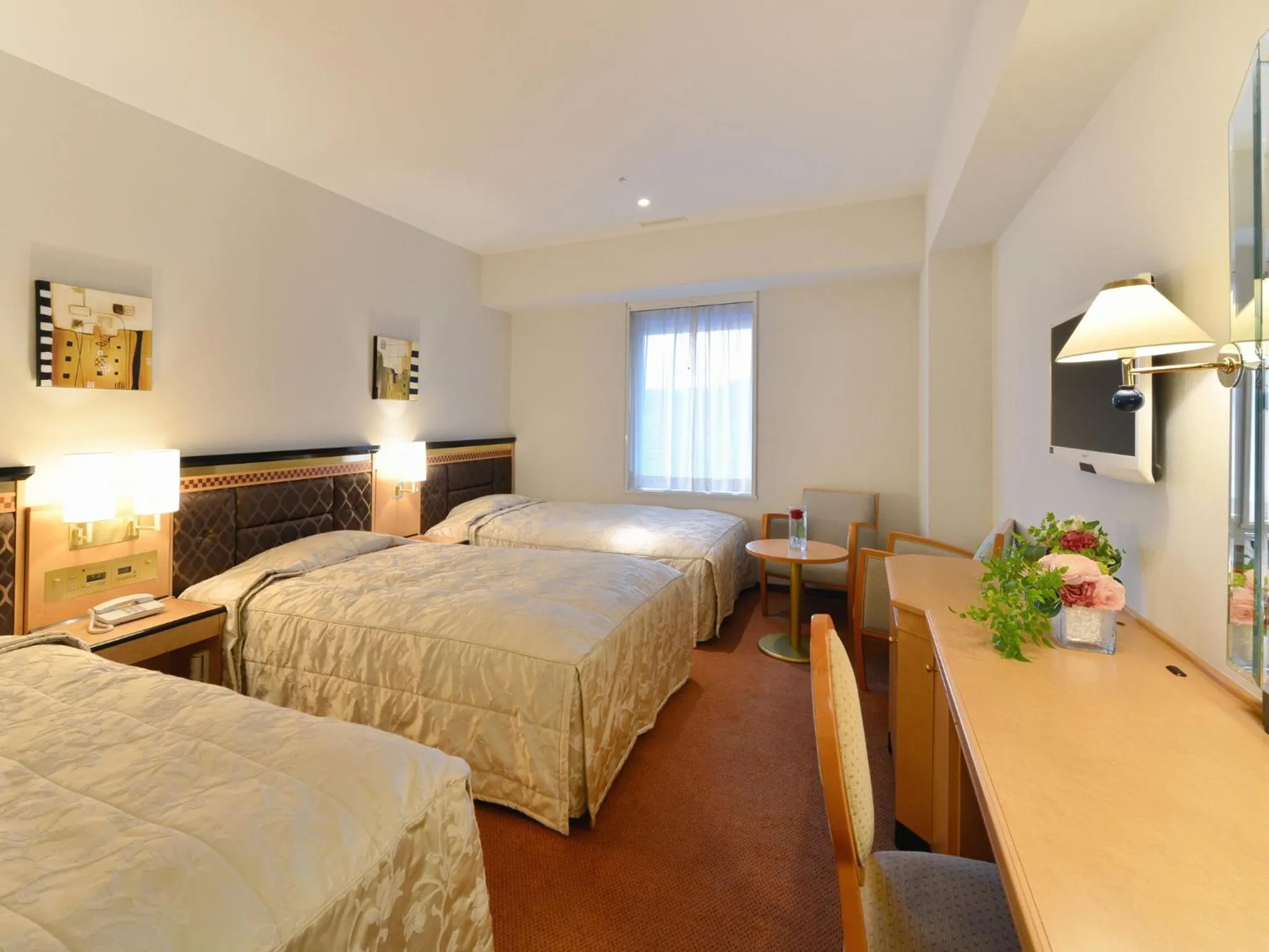 TV and multimedia, Bed in Hotel Crown Palais Kobe