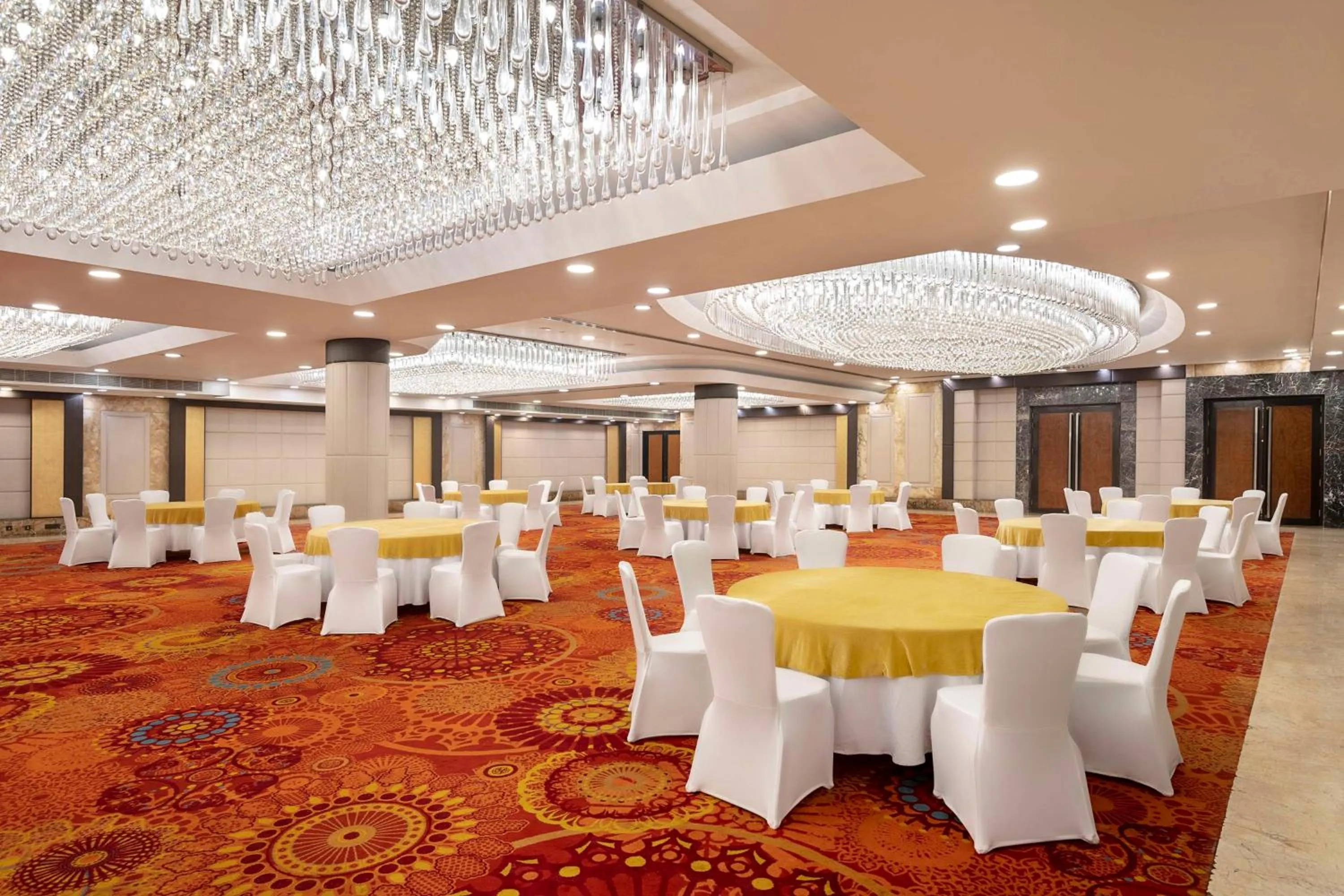 Banquet/Function facilities in Radisson Blu Kaushambi Delhi NCR