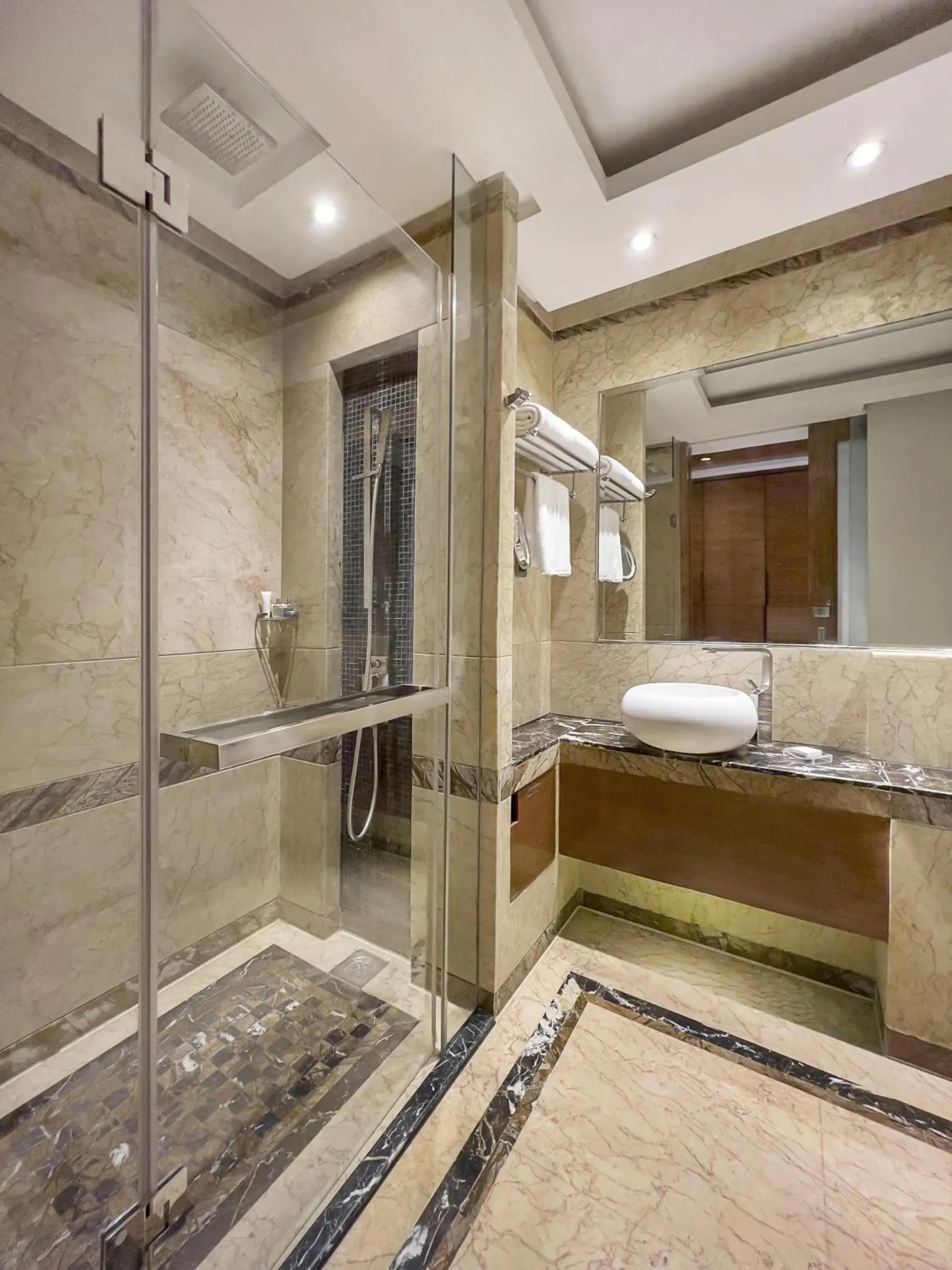 Bathroom in Radisson Blu Kaushambi Delhi NCR Bathroom in Radisson Blu Kaushambi Delhi NCR