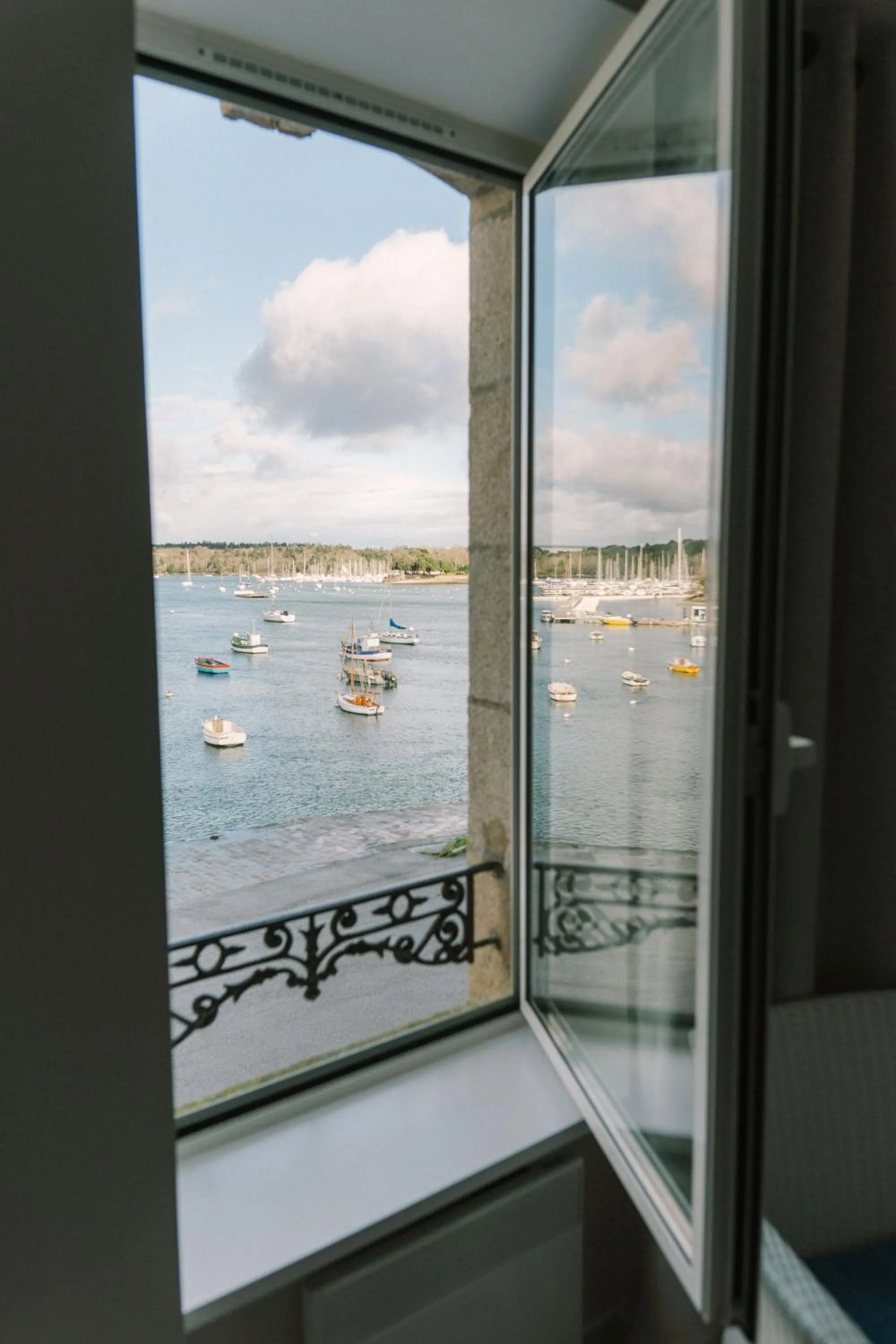 Bedroom in Hotel Du Bac