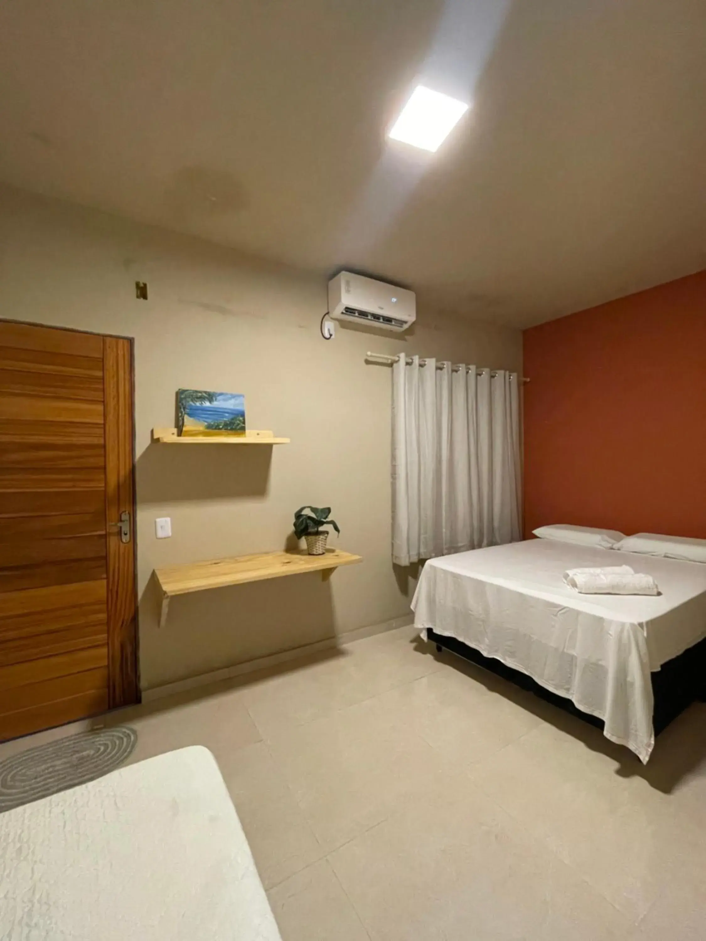 Triple Room with Private Bathroom - single occupancy in Casa Dona Vilma Triple Room with Private Bathroom - single occupancy in Casa Dona Vilma