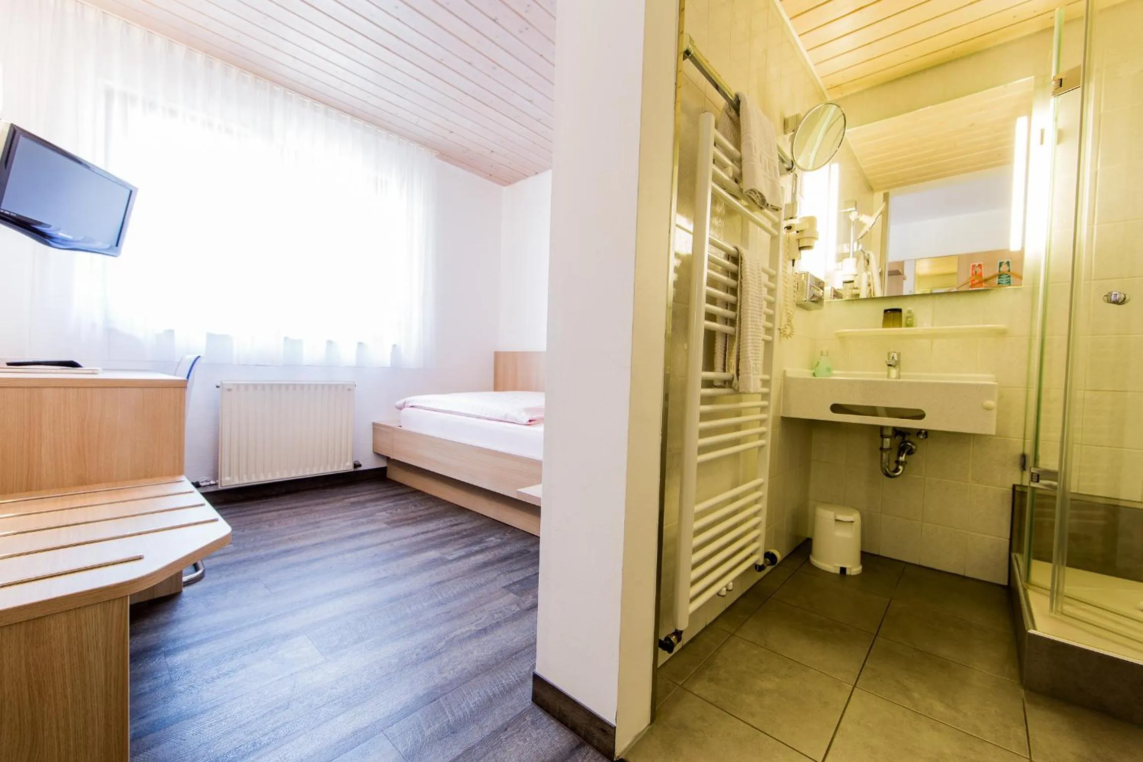 Bed in Hotel zur Post