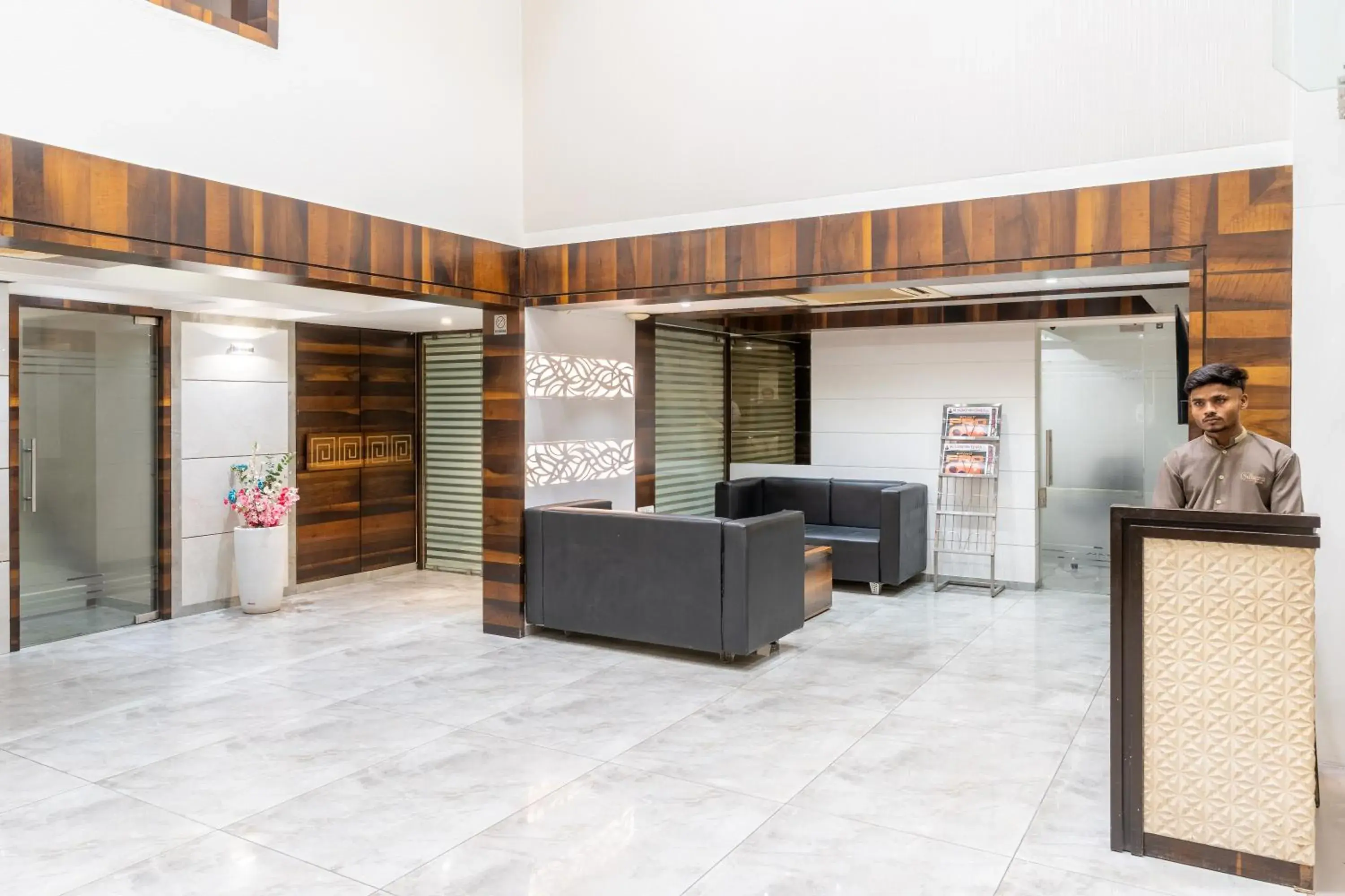 Lobby or reception in Hotel Summit Lobby or reception in Hotel Summit