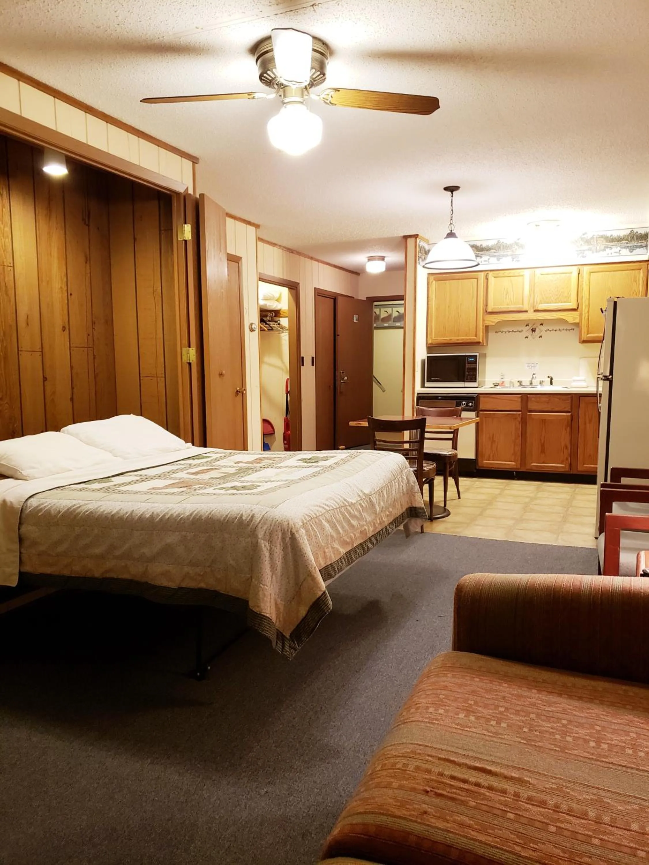 Bed in North Ironwood Acres - Black River Lodge