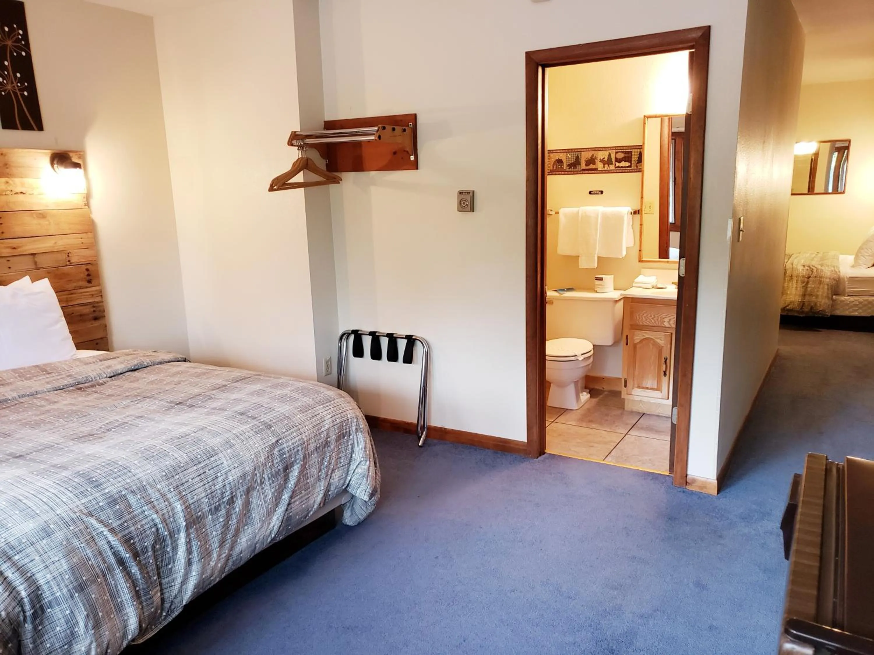 Bed in North Ironwood Acres - Black River Lodge