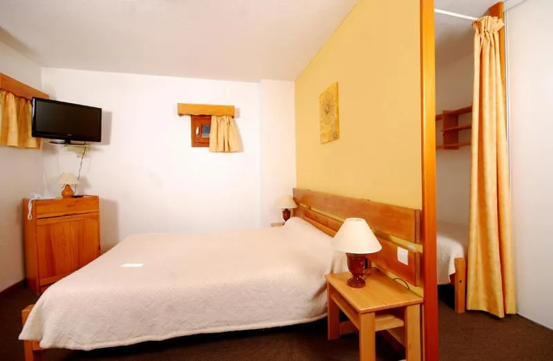 Bed in Résidence La Rochetaillée