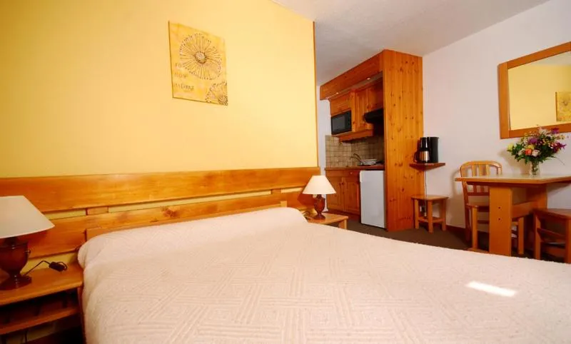 Photo of the whole room, Bed in Résidence La Rochetaillée