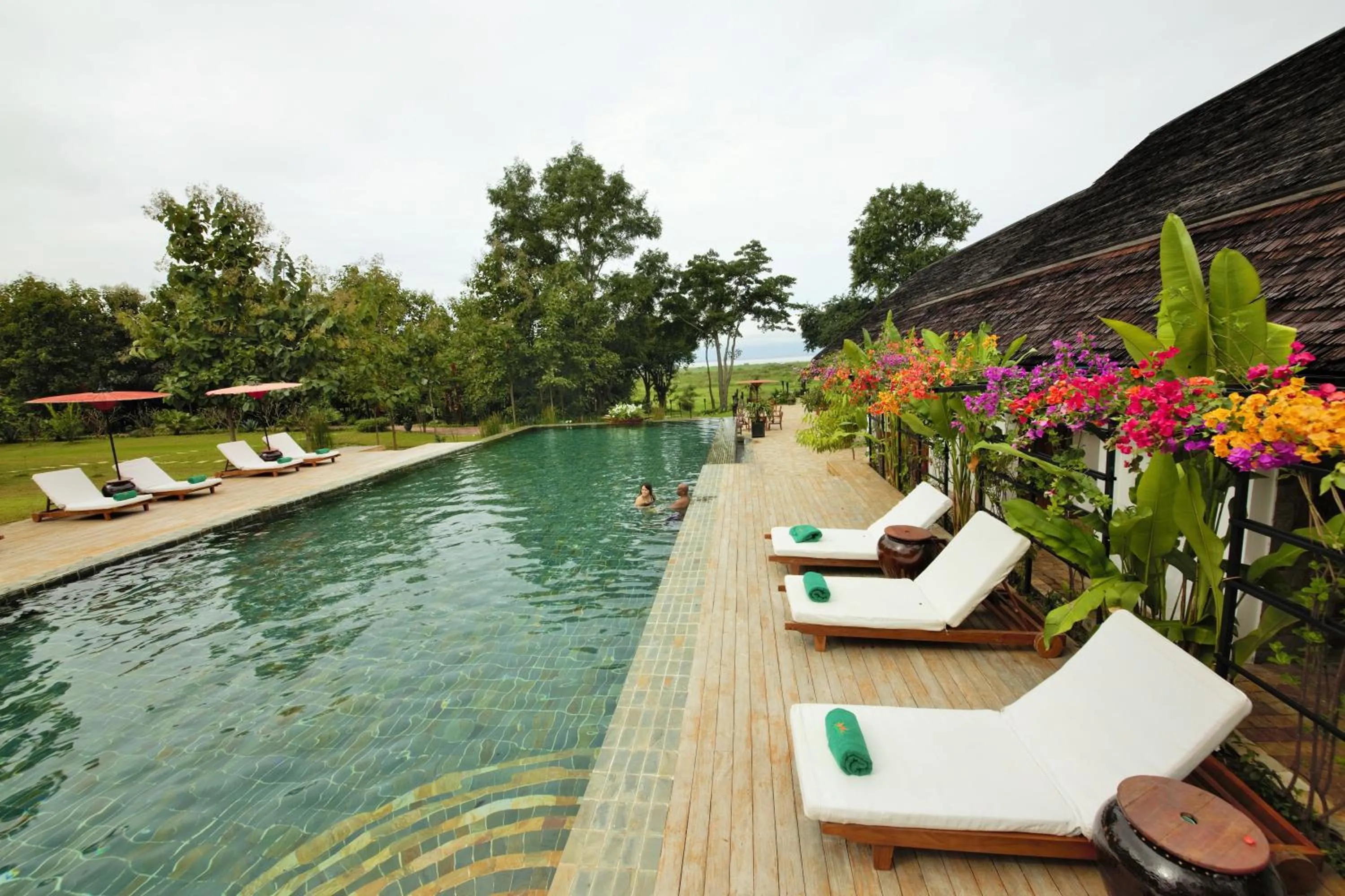 Swimming pool in Villa Inle Boutique Resort