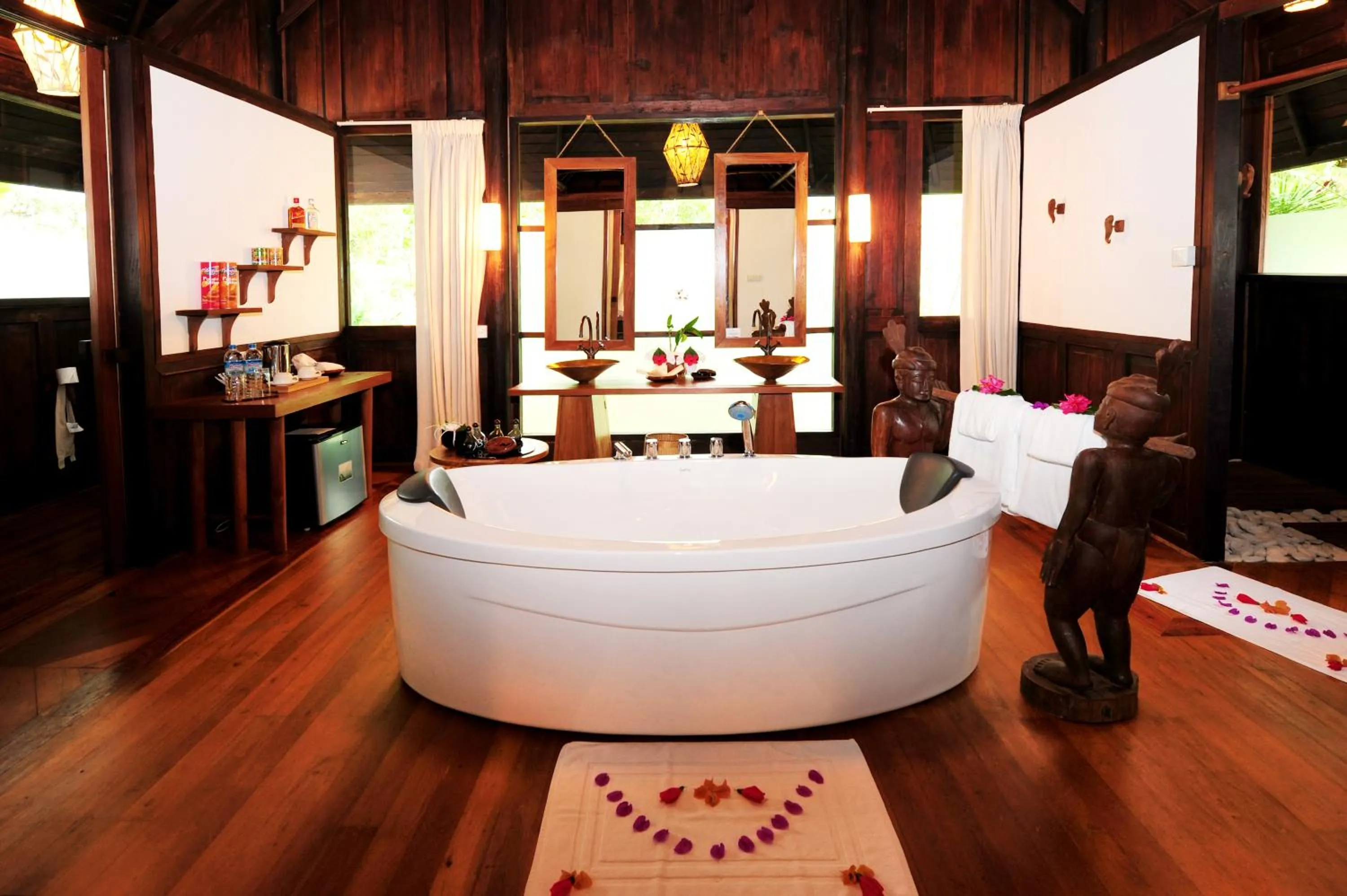 Bathroom in Villa Inle Boutique Resort