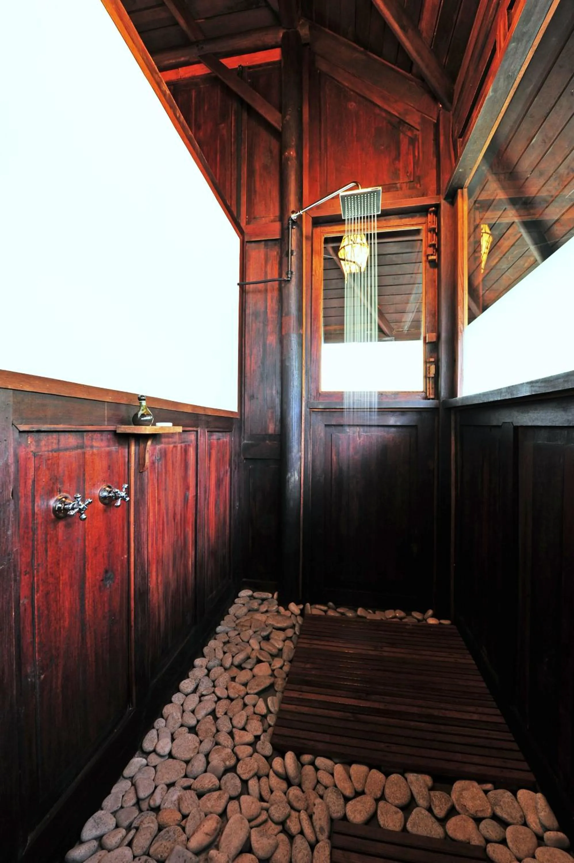 Bathroom in Villa Inle Boutique Resort