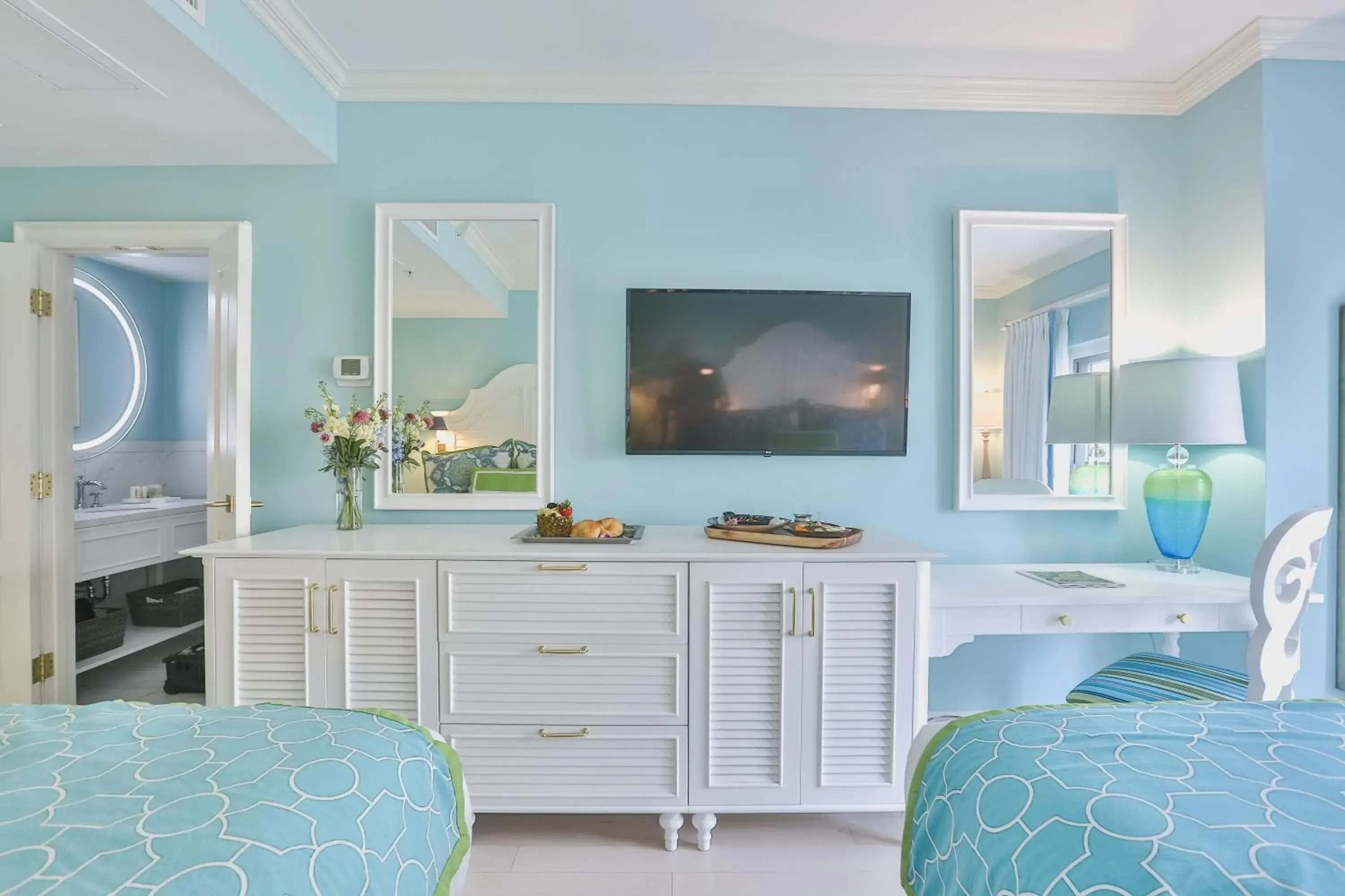 Superior Room with Two Queen Beds - Inland View in Harborside at Charleston Harbor Resort and Marina Superior Room with Two Queen Beds - Inland View in Harborside at Charleston Harbor Resort and Marina