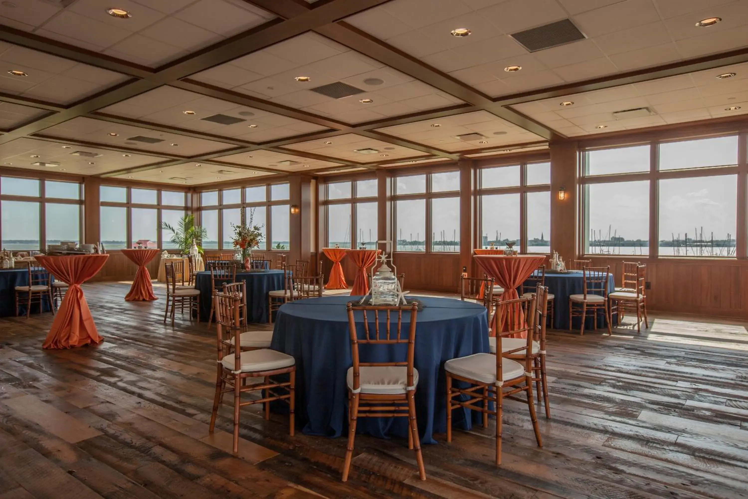 Restaurant/places to eat in Harborside at Charleston Harbor Resort and Marina Restaurant/places to eat in Harborside at Charleston Harbor Resort and Marina