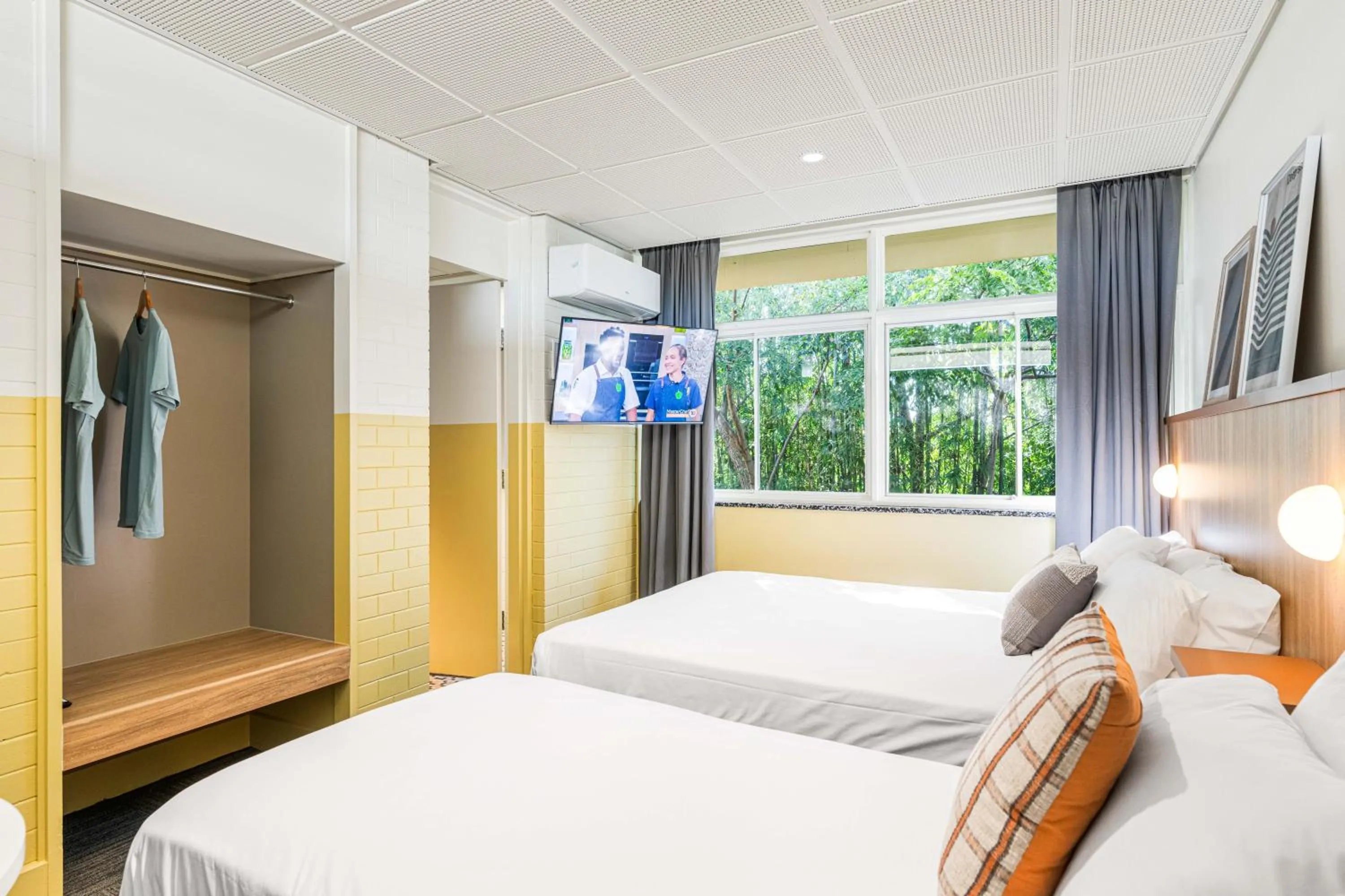 Bed in Brighton Hotel