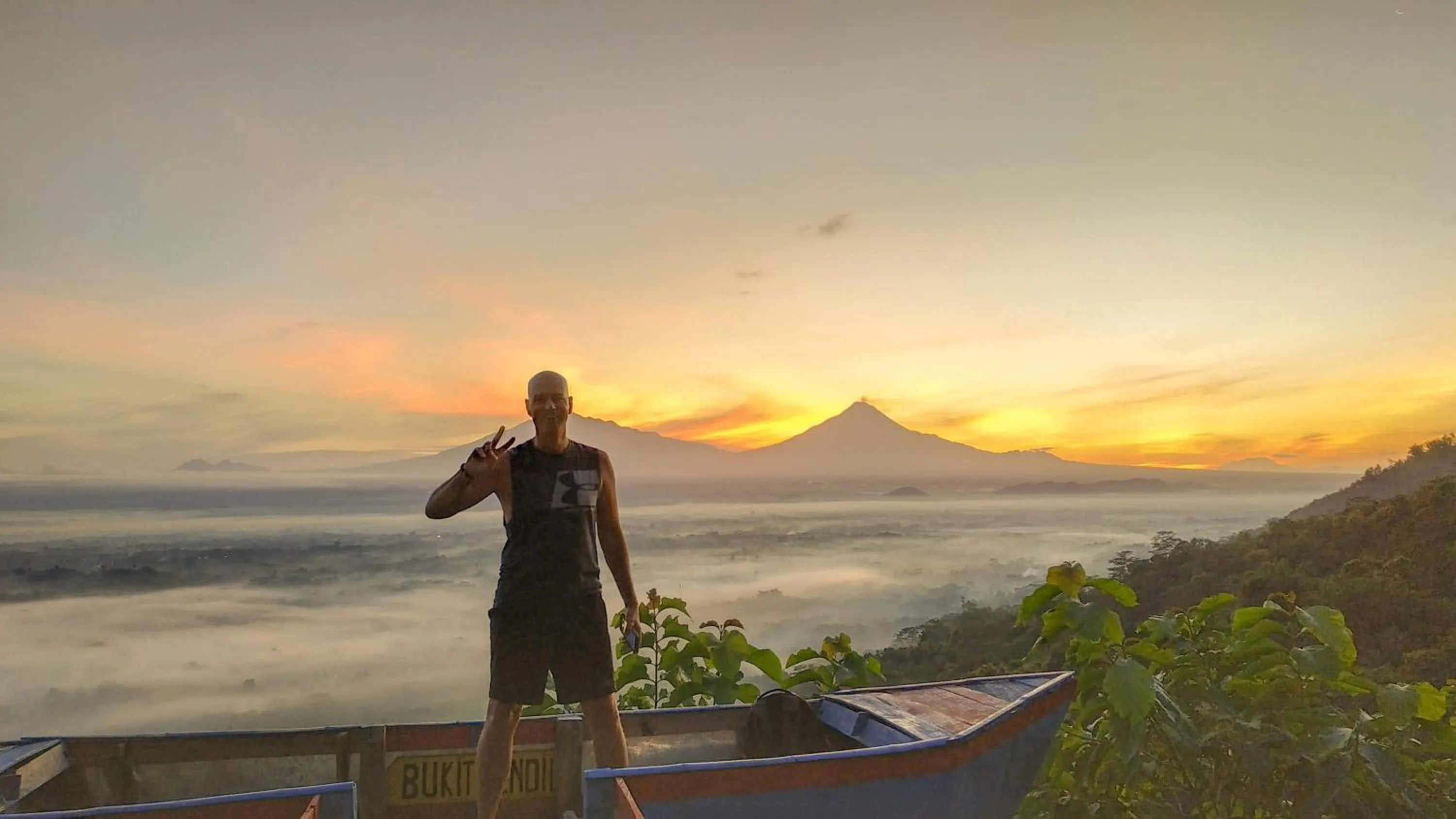 People in Genthong Homestay