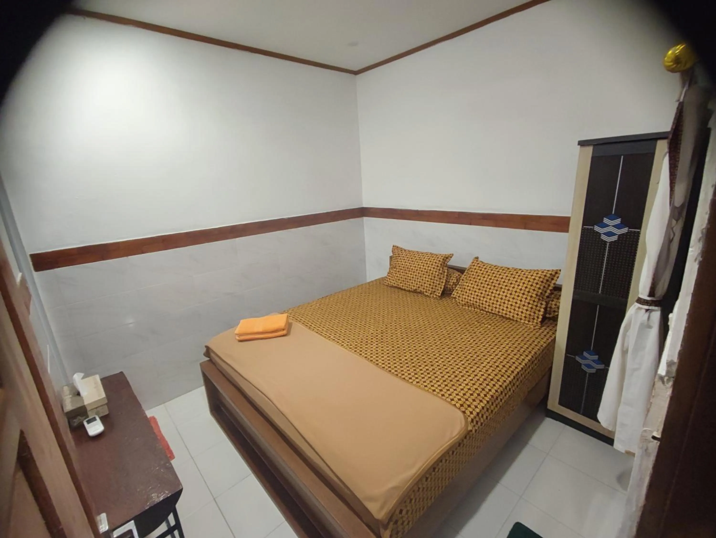 Bedroom, Bed in Genthong Homestay