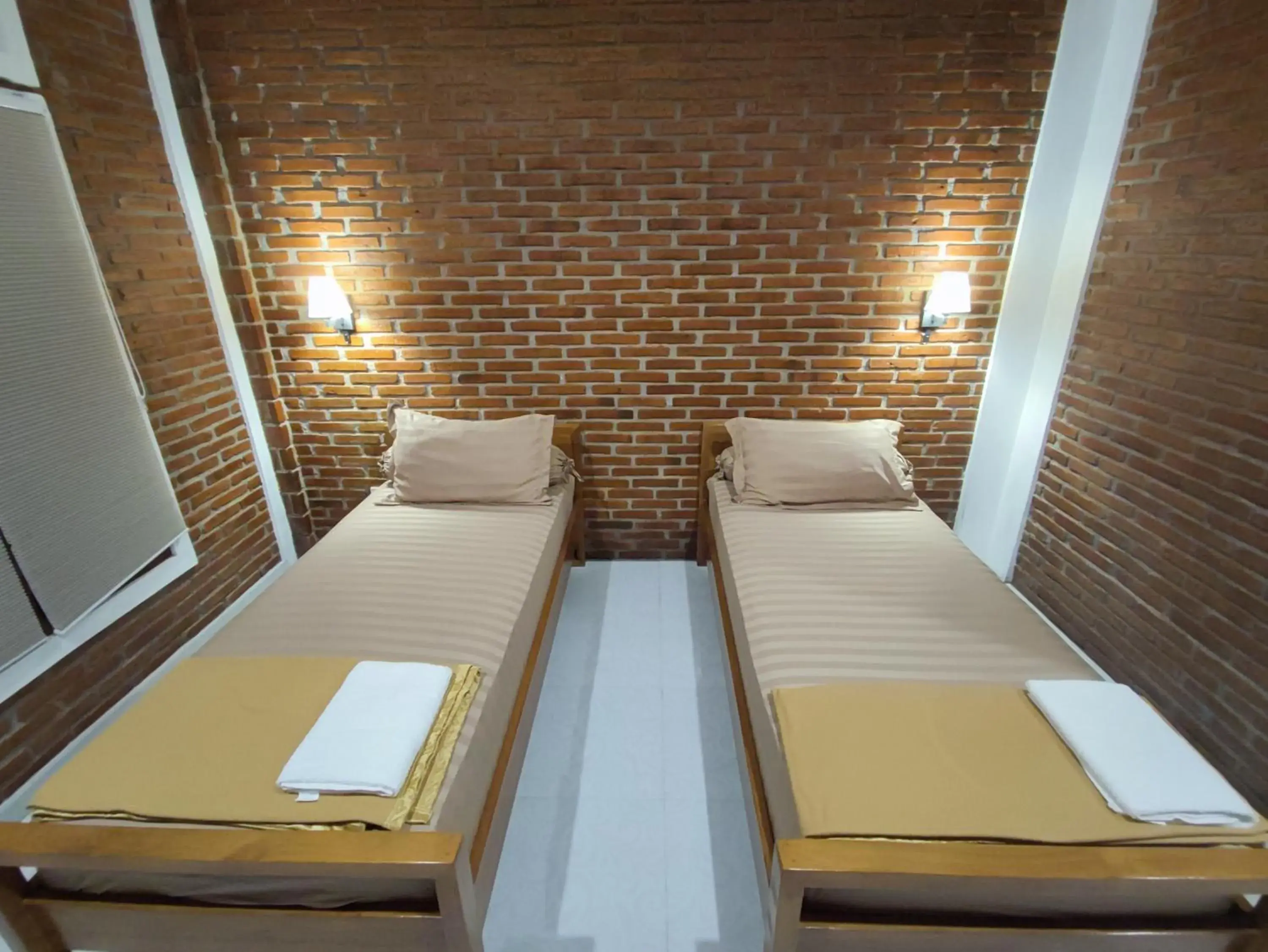 Deluxe Twin Room in Genthong Homestay Deluxe Twin Room in Genthong Homestay