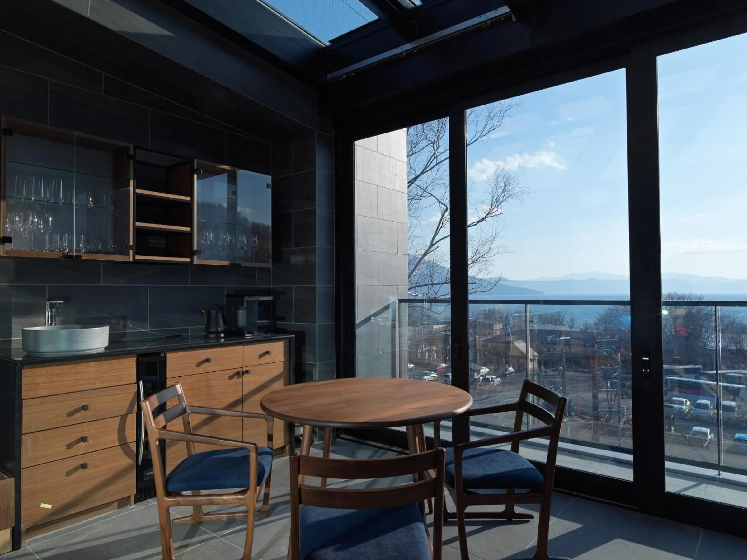 Photo of the whole room in Lake Shikotsu Tsuruga Bessou AO no ZA