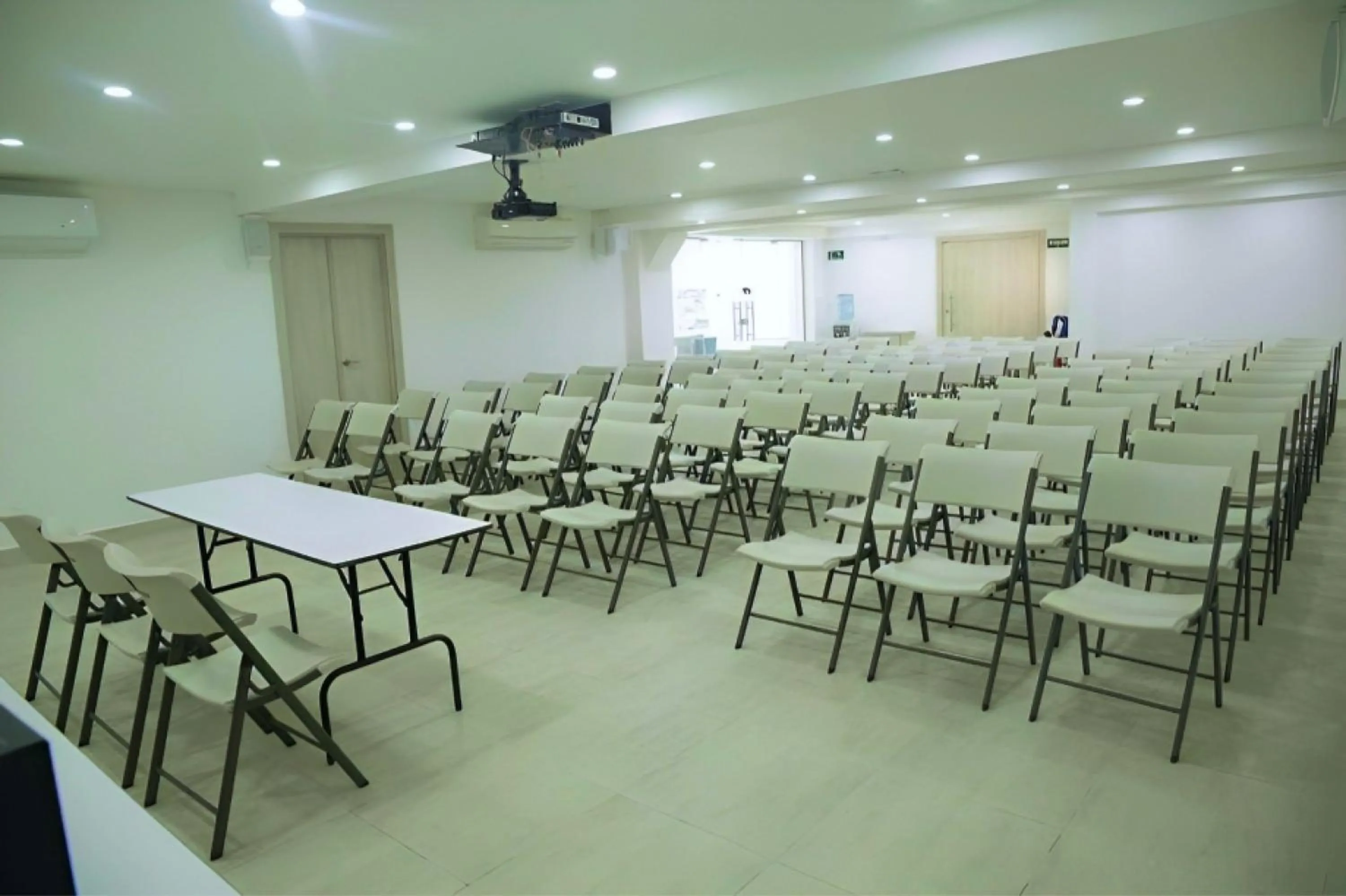 Meeting/conference room in HOTEL HABANA REAL