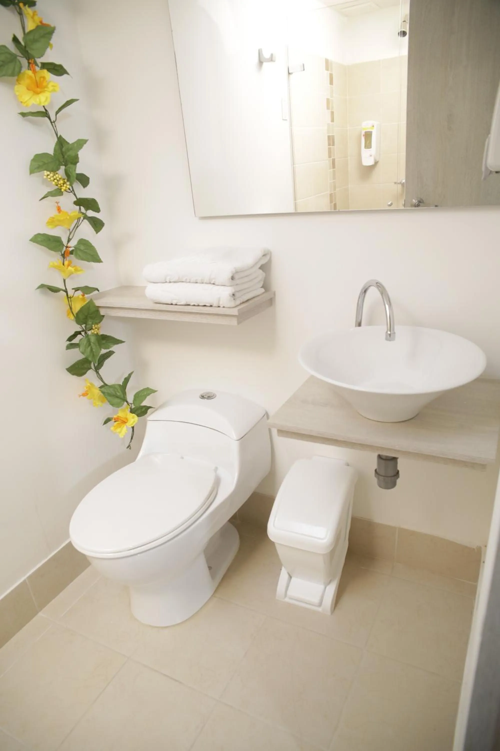 Bathroom in HOTEL HABANA REAL