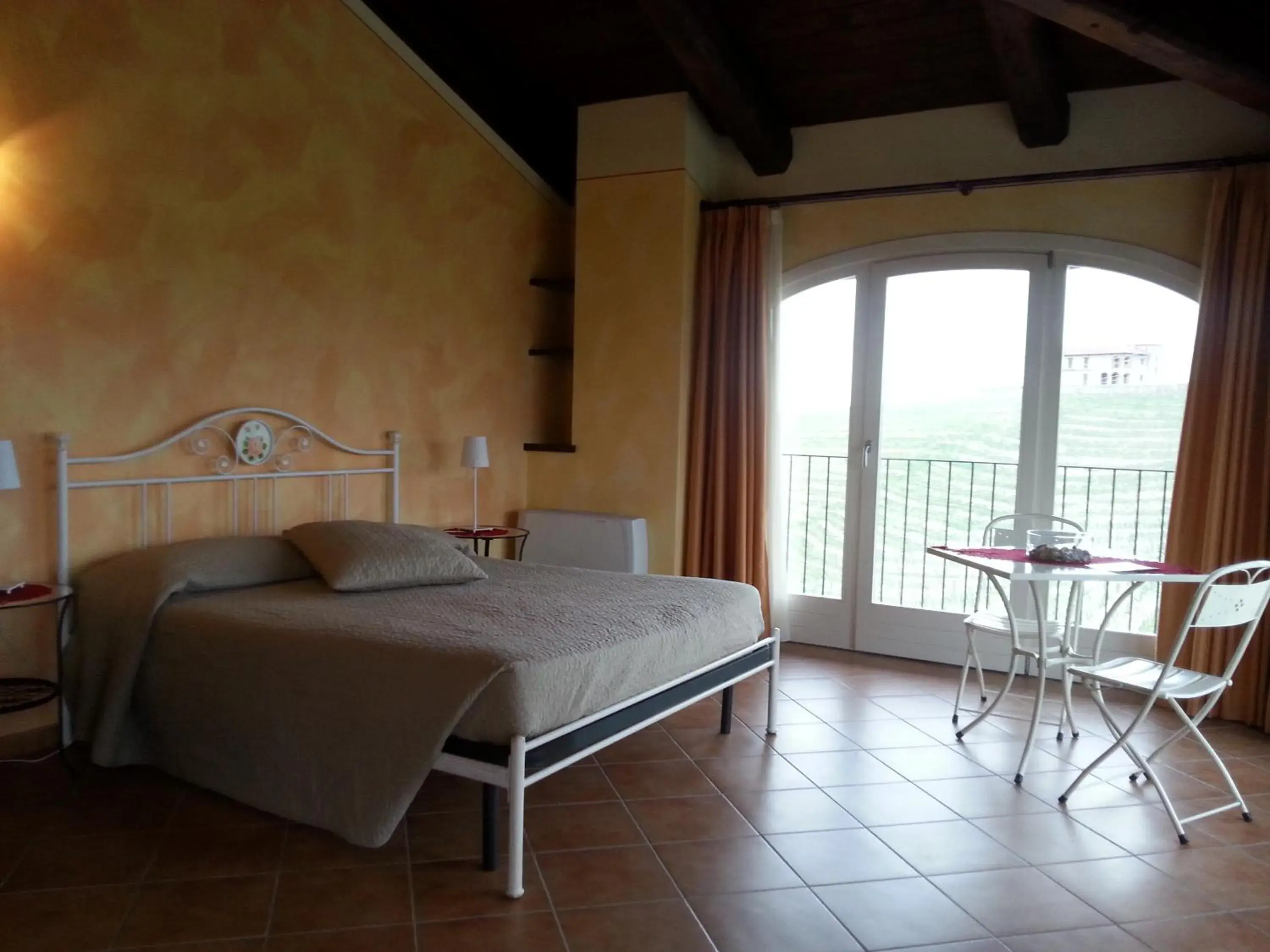 Double Room - single occupancy in Bricco Rosso Double Room - single occupancy in Bricco Rosso