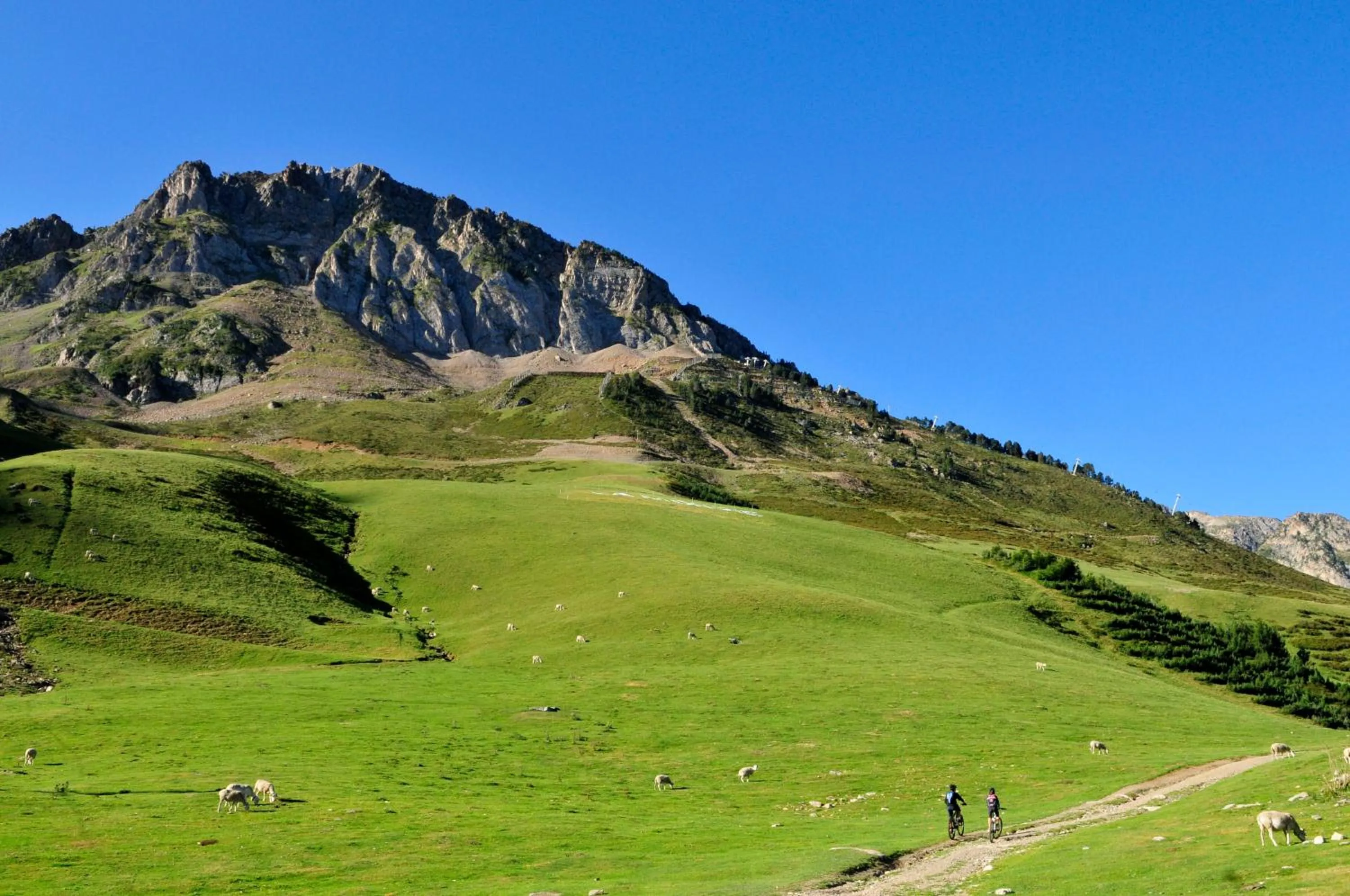 Nearby landmark in Résidence Azureva La Mongie
