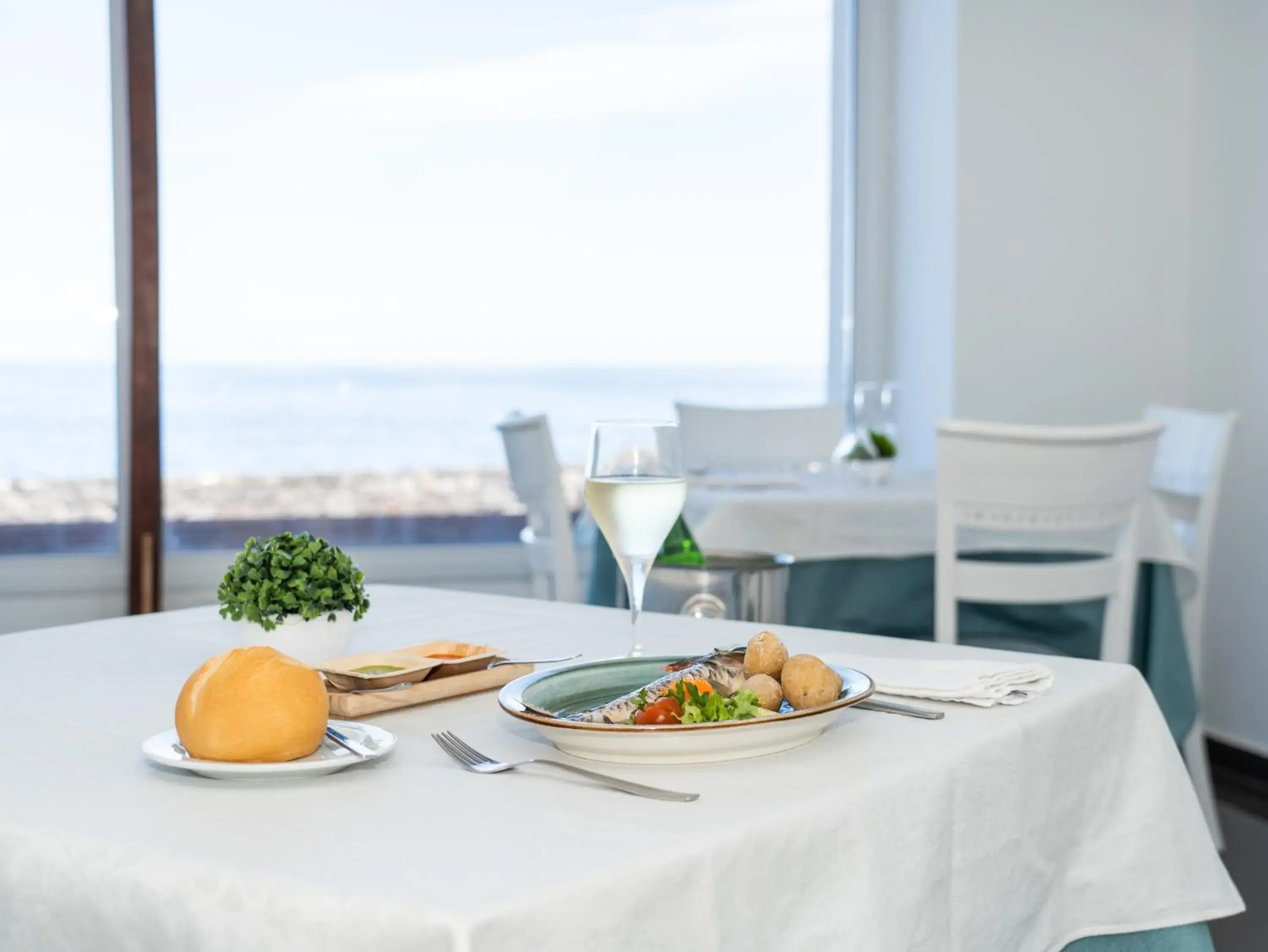 Restaurant/places to eat in Balneario Pozo de la Salud Restaurant/places to eat in Balneario Pozo de la Salud