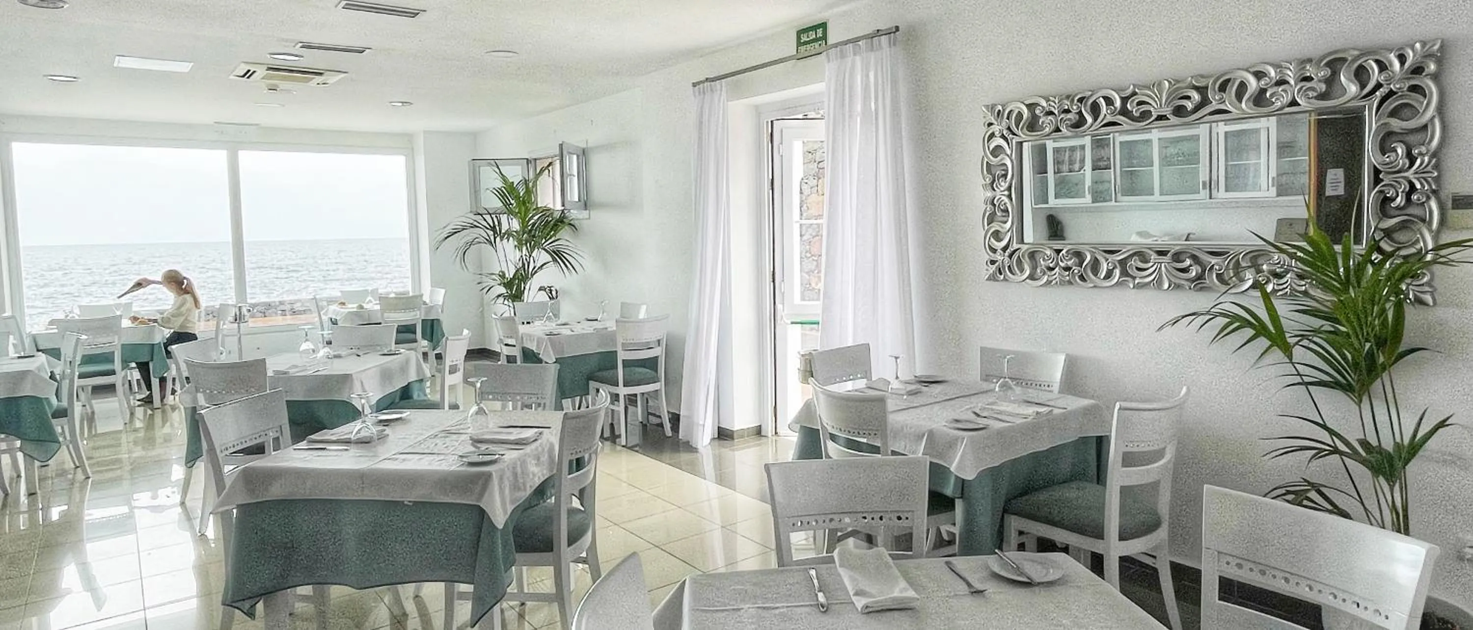 Restaurant/places to eat in Balneario Pozo de la Salud