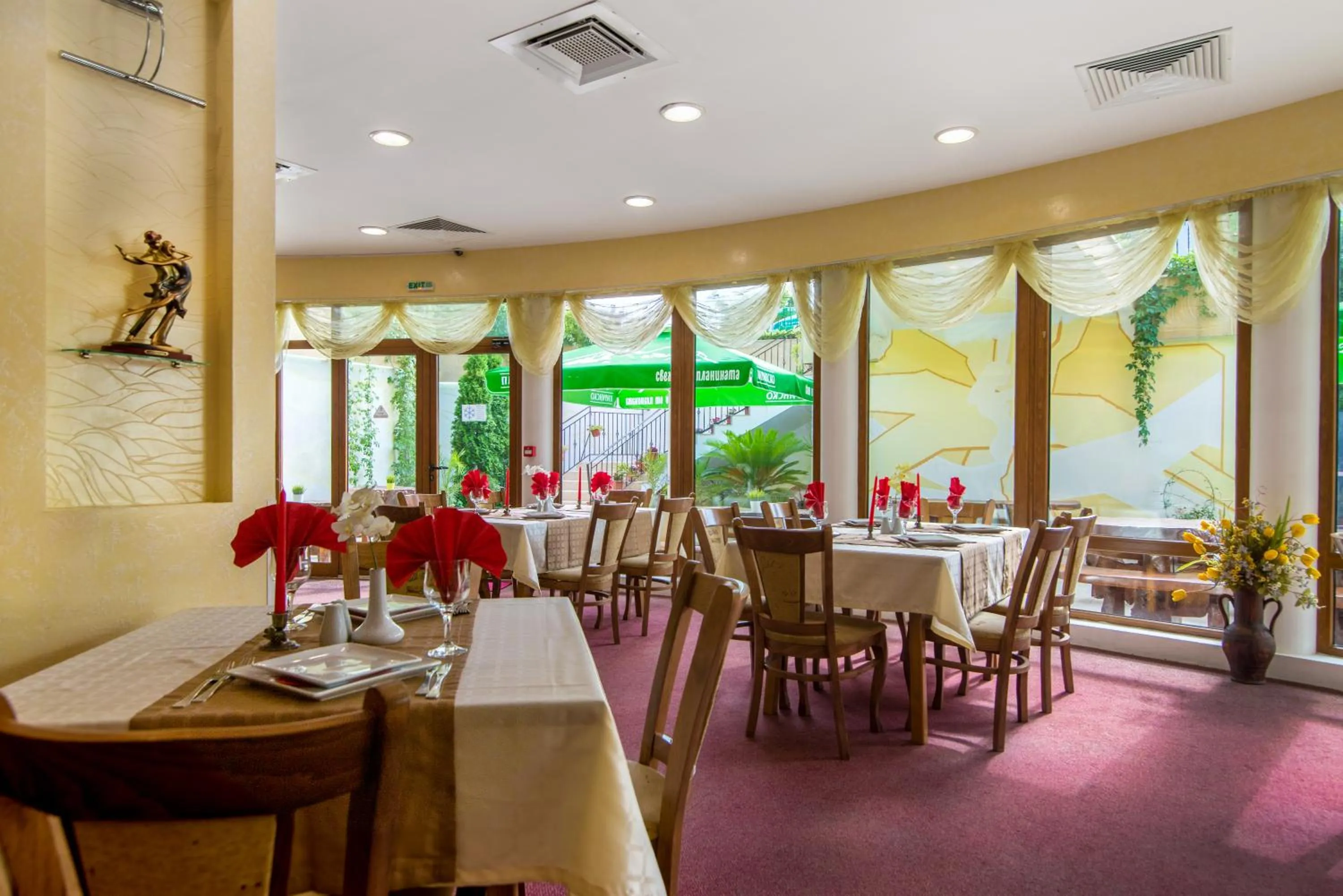 Lunch in Atlant Hotel