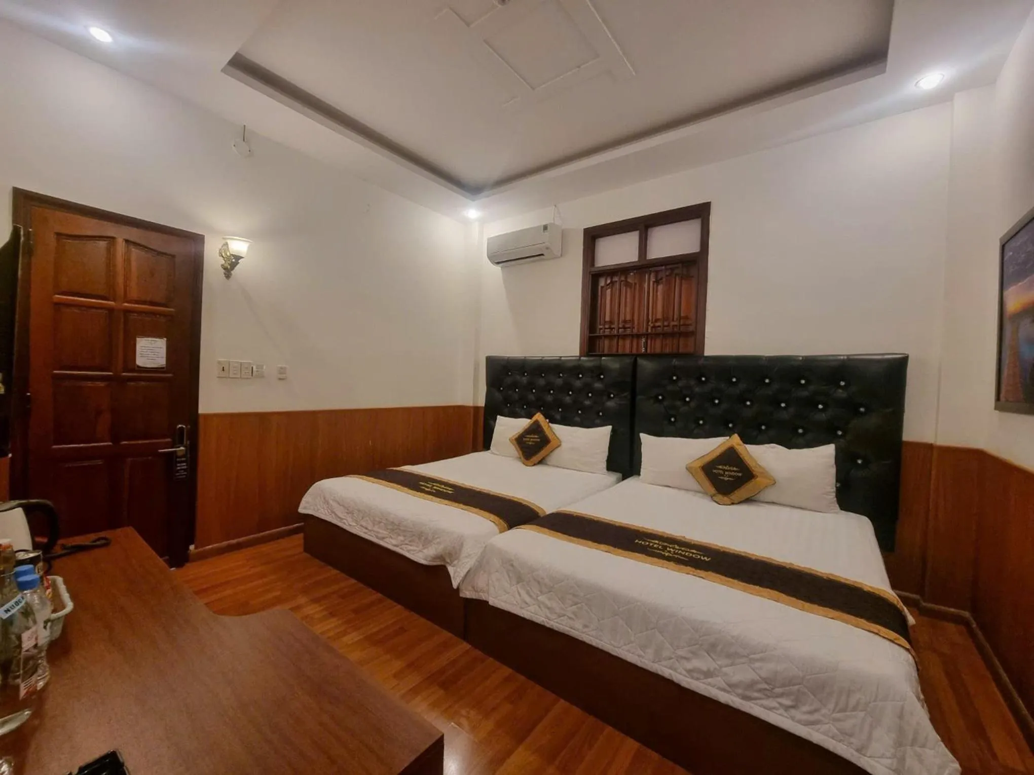 Bed in Window 2 Hotel