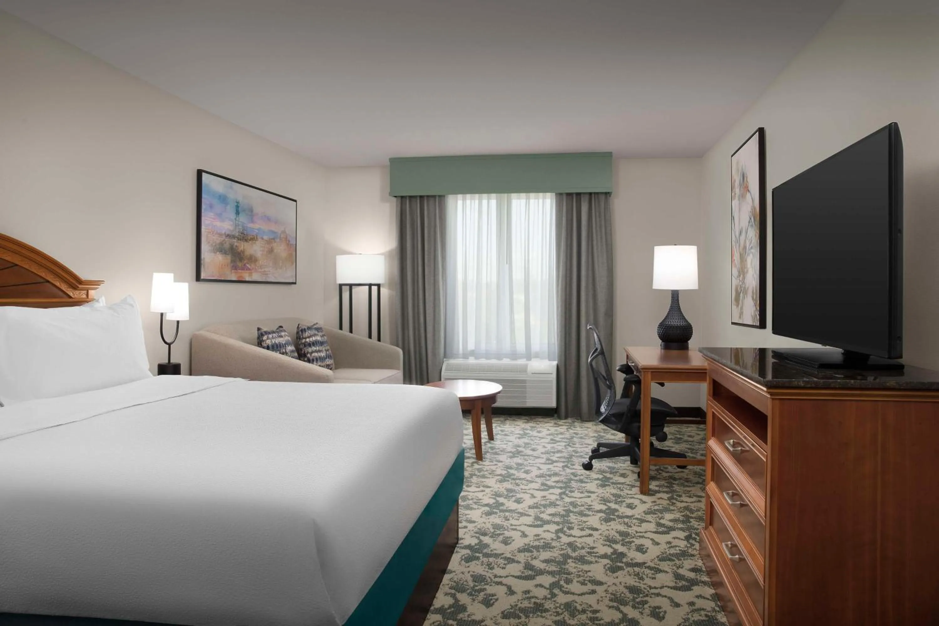 Bed in Hilton Garden Inn Gainesville