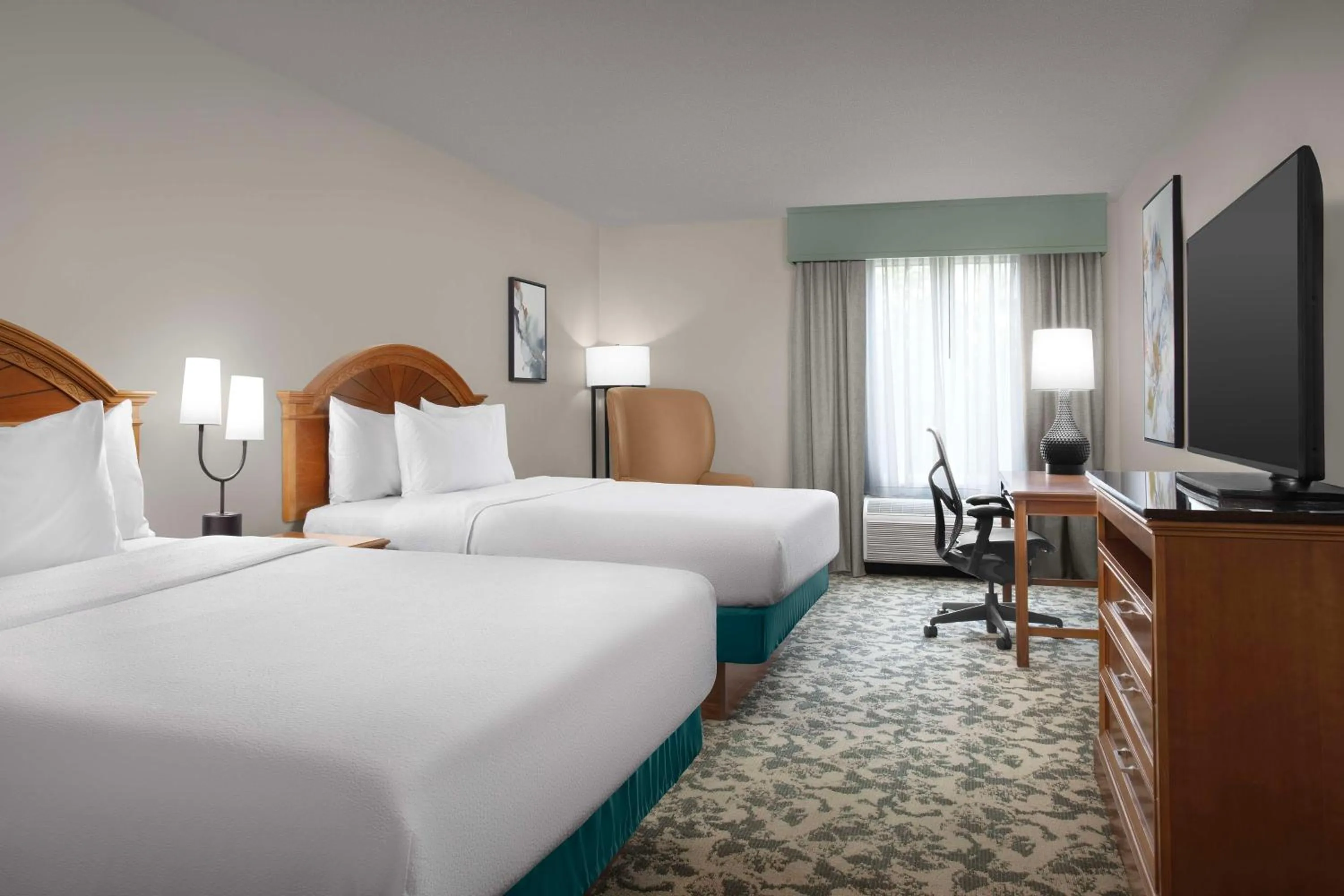 Bedroom, Bed in Hilton Garden Inn Gainesville