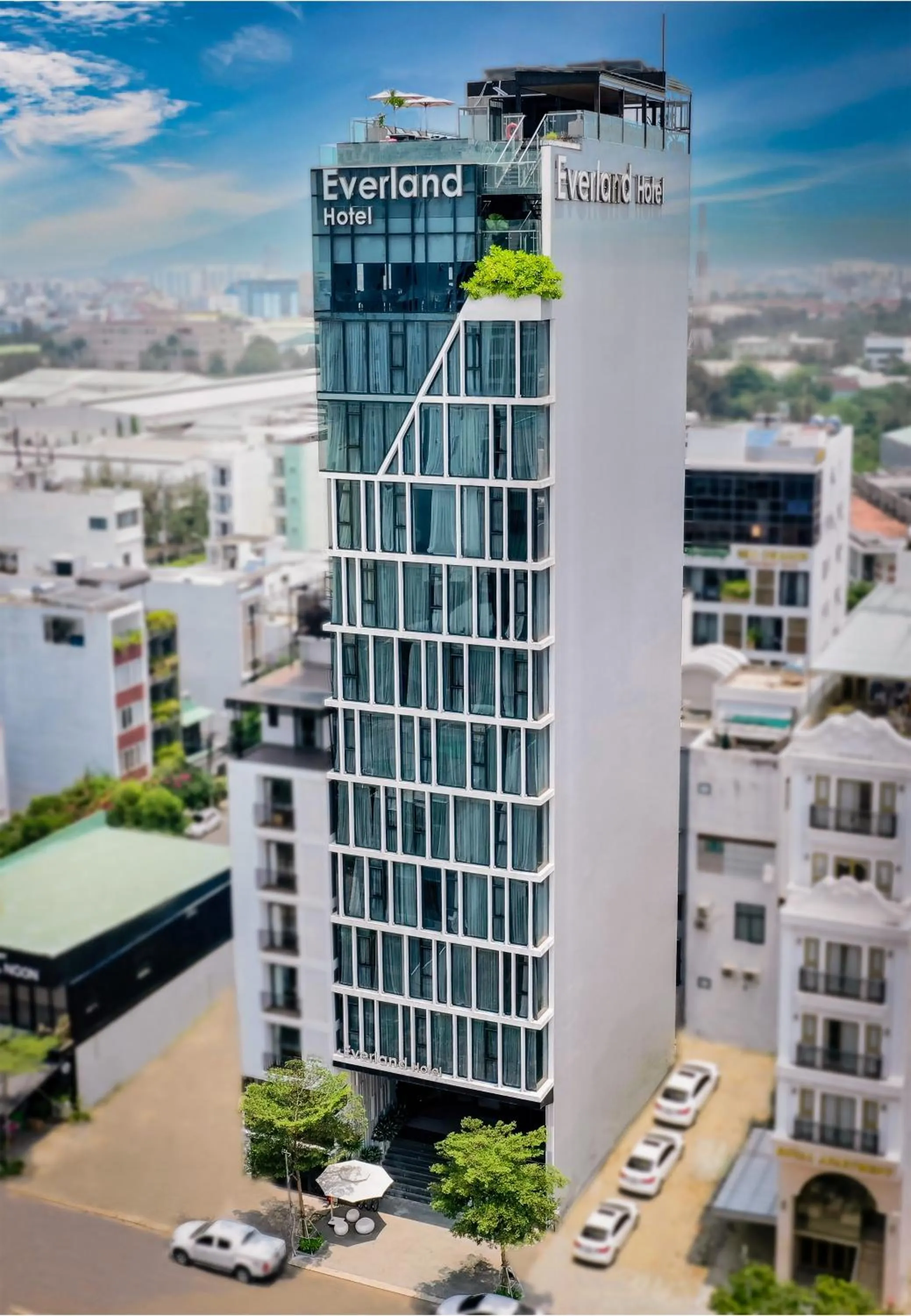 Property building in Everland Hotel