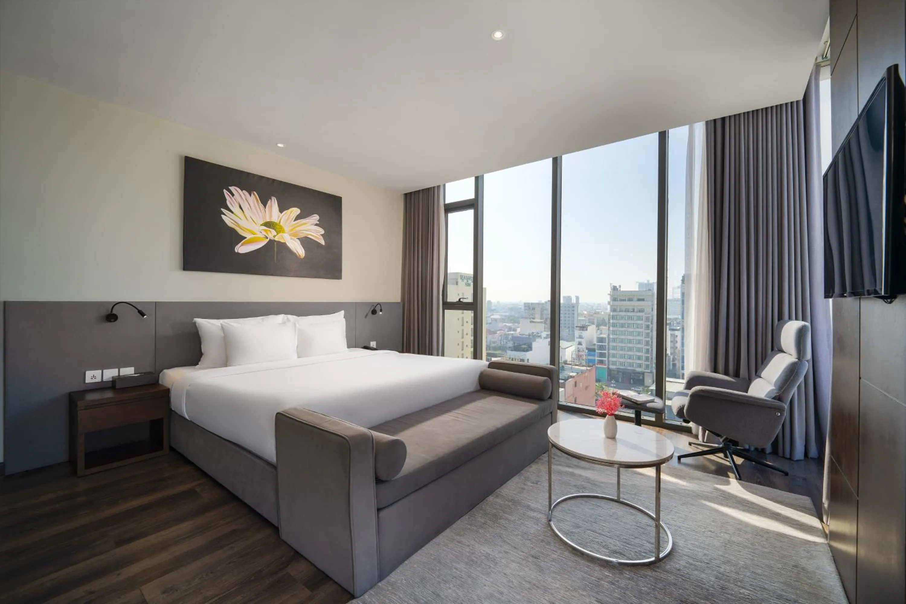 Bed in Everland Hotel